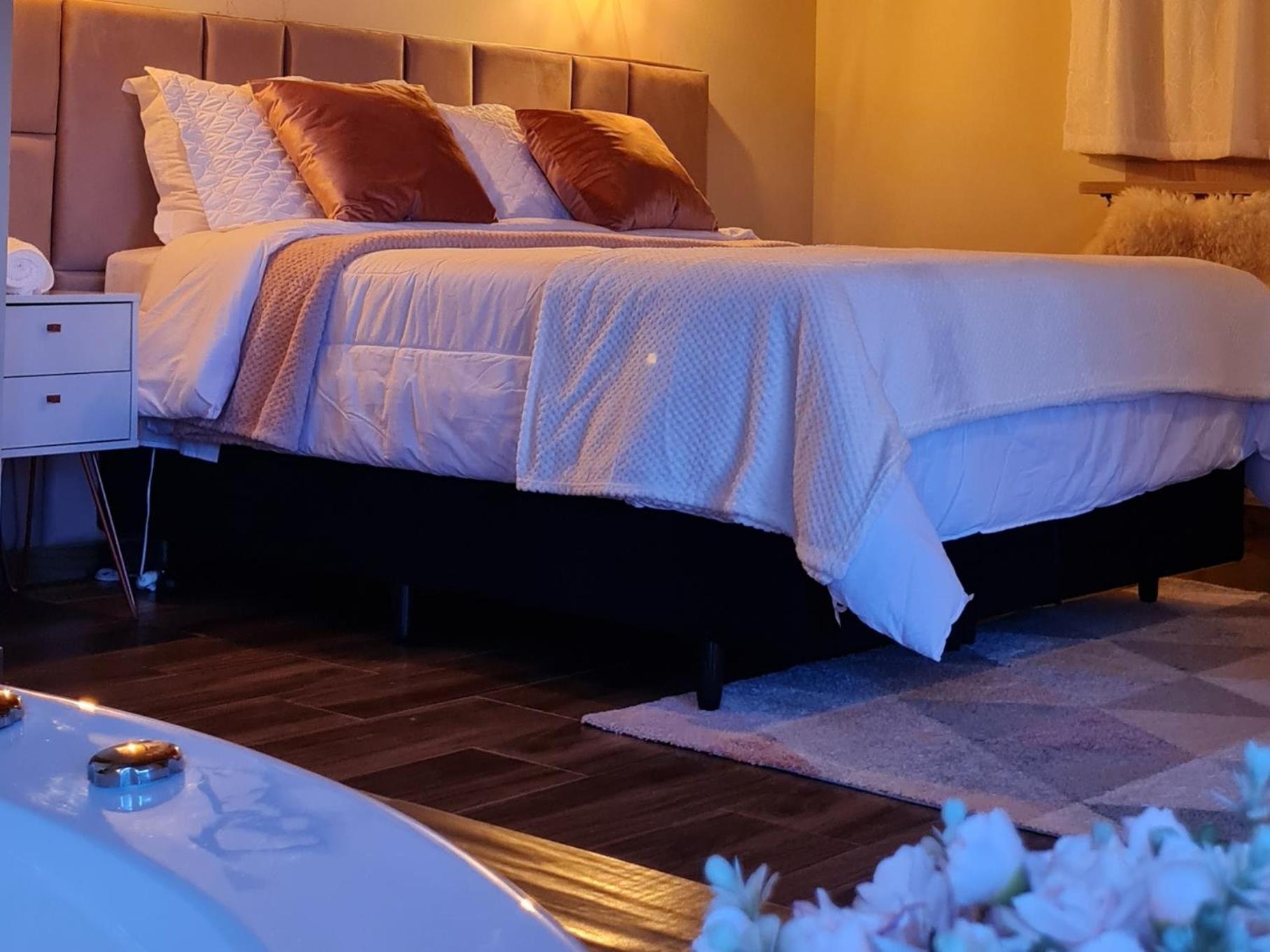 Master Suite with Spa Bath and Balcony - Photo 26
