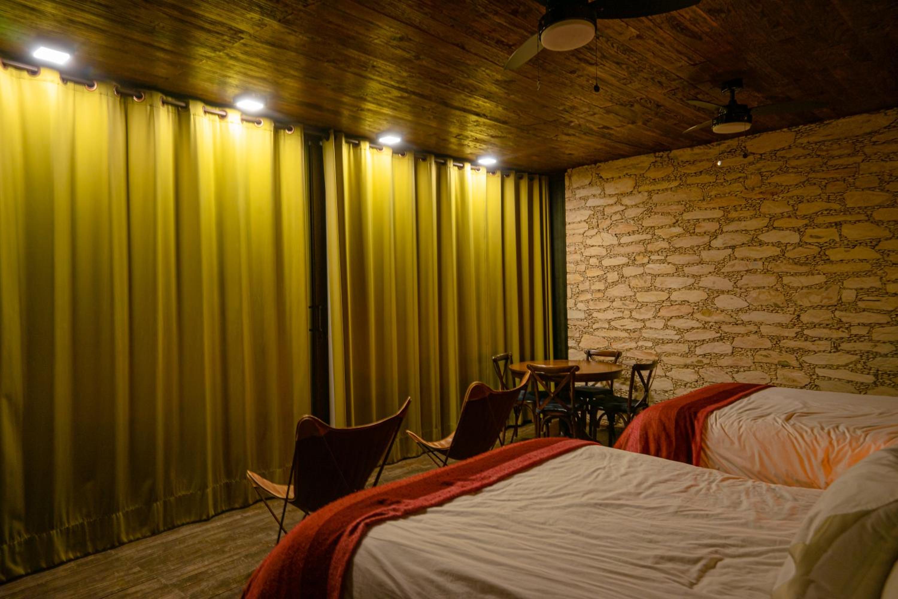Suite with Lake View - Photo 24