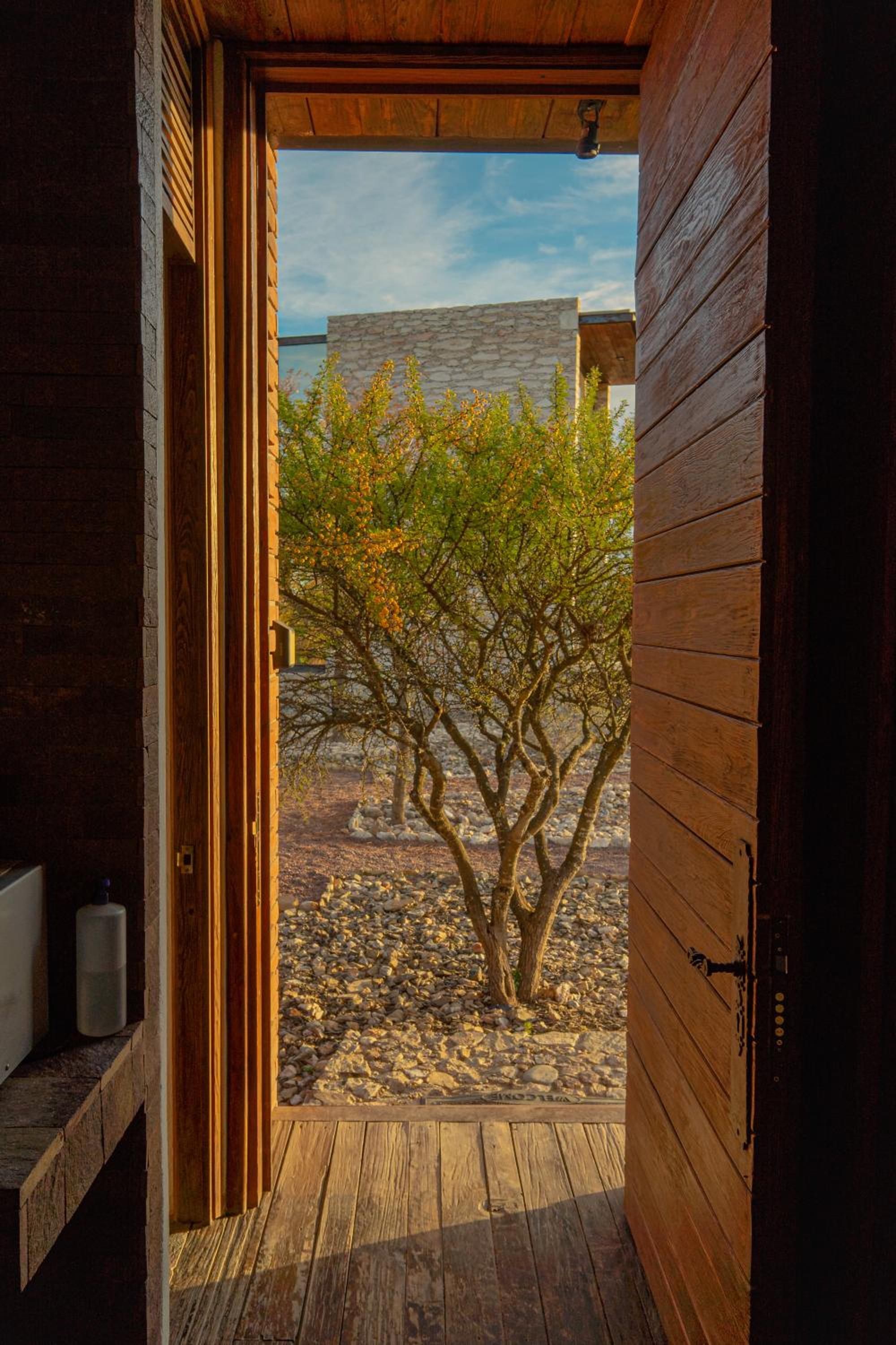 Suite with Mountain View - Photo 36