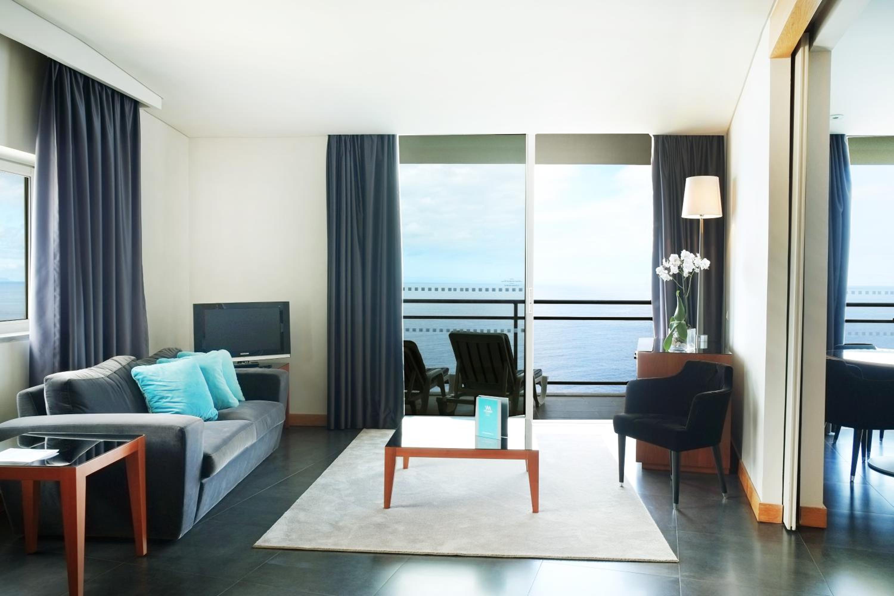 Master Suite with Sea View - Photo 1