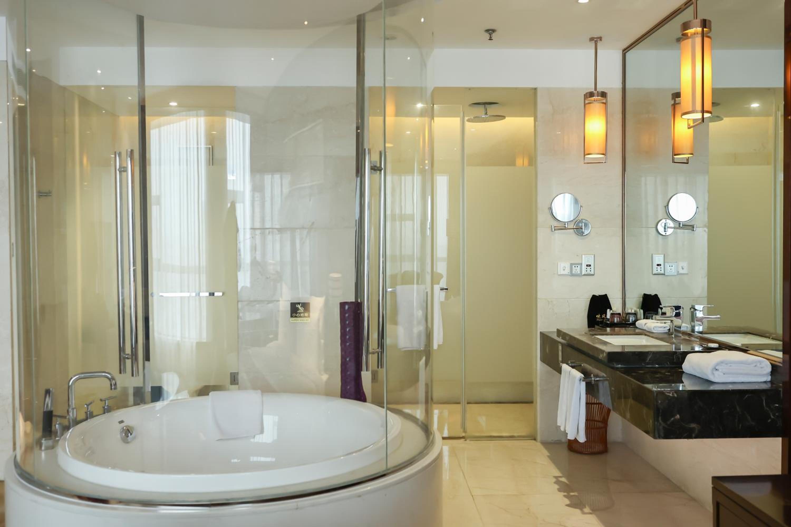 Executive Queen Room photo 2