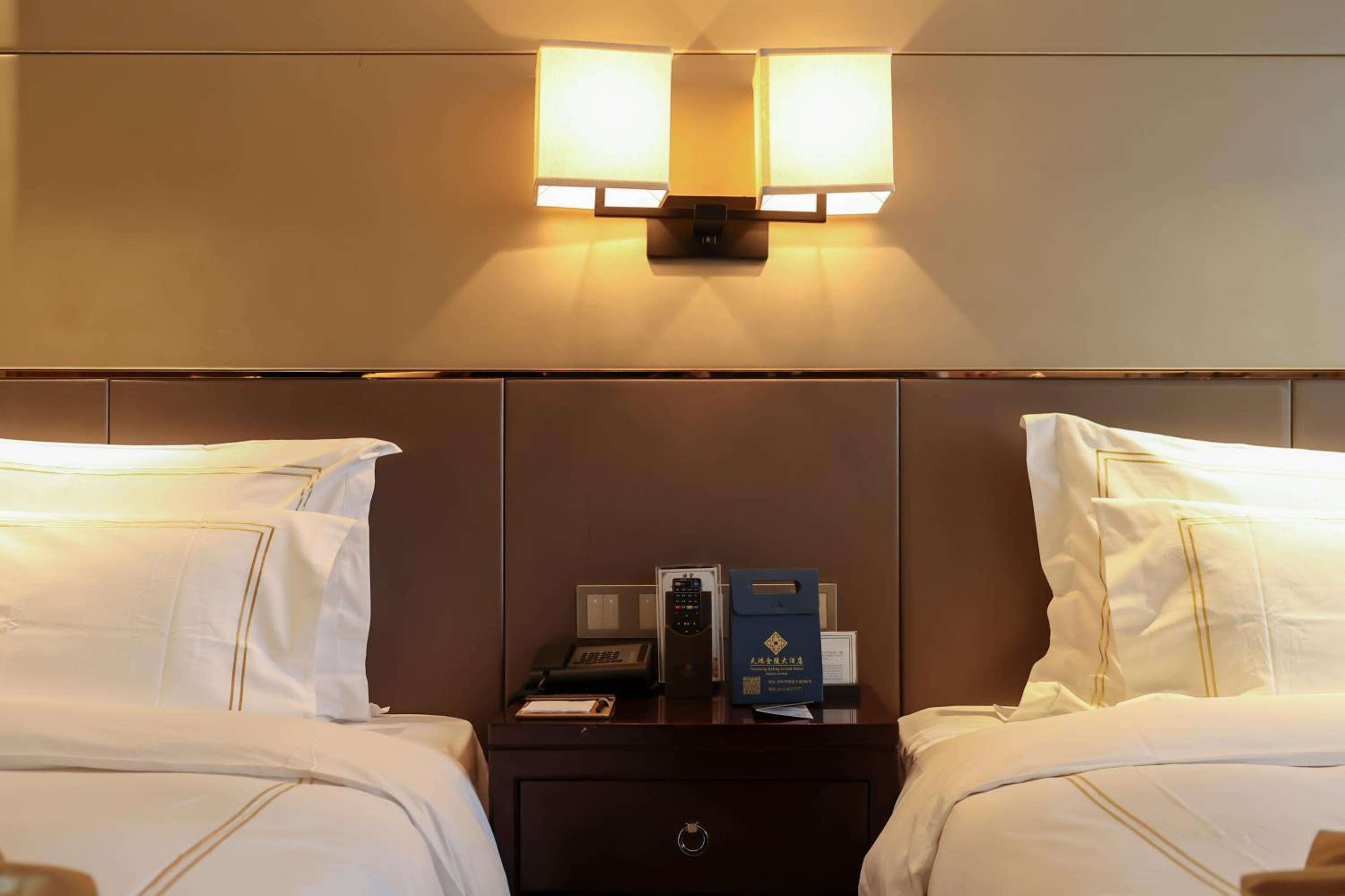 Deluxe Double or Twin Room photo 1