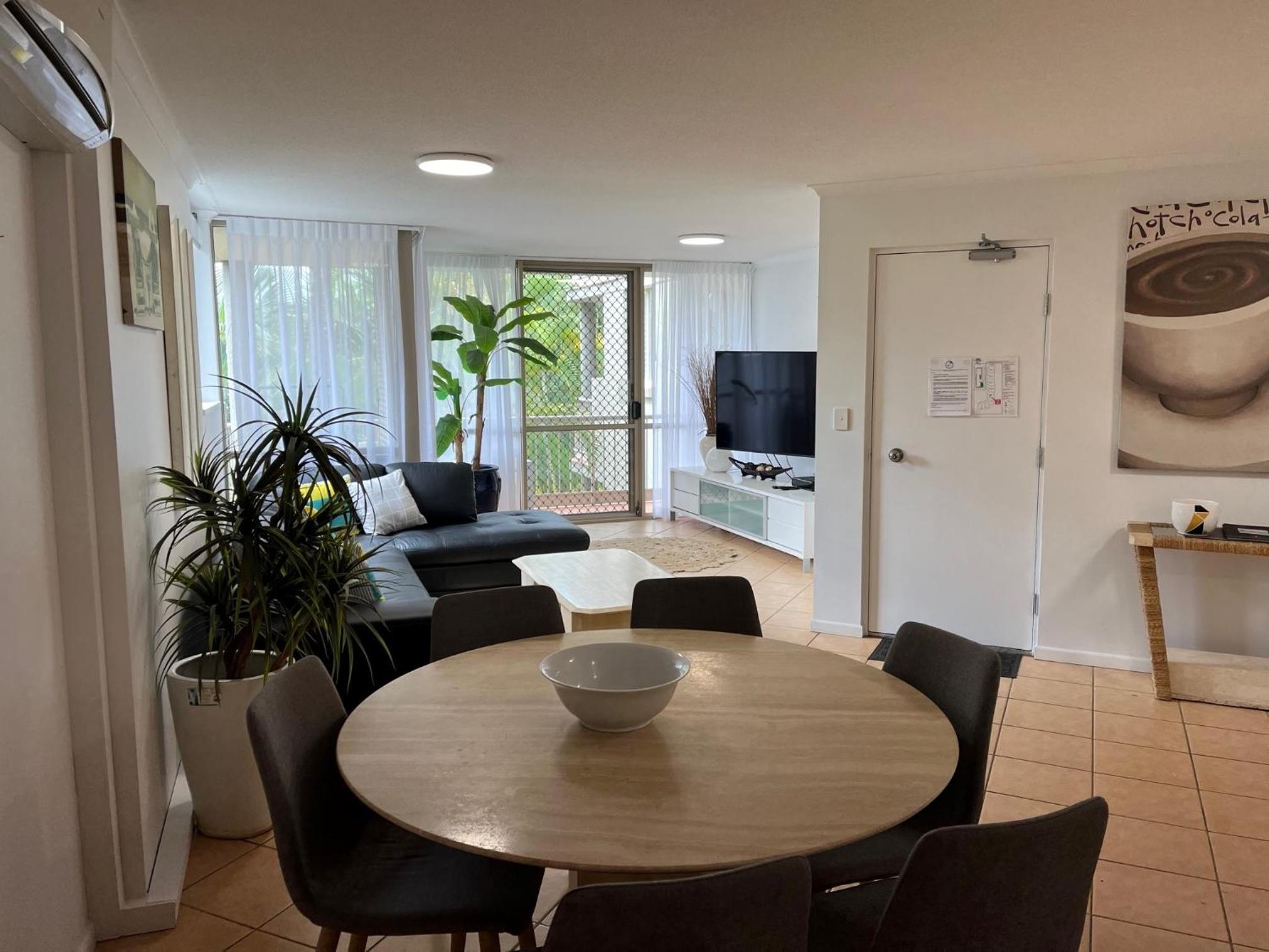 Three-Bedroom Apartment with Garden View - Non Smoking - Photo 10