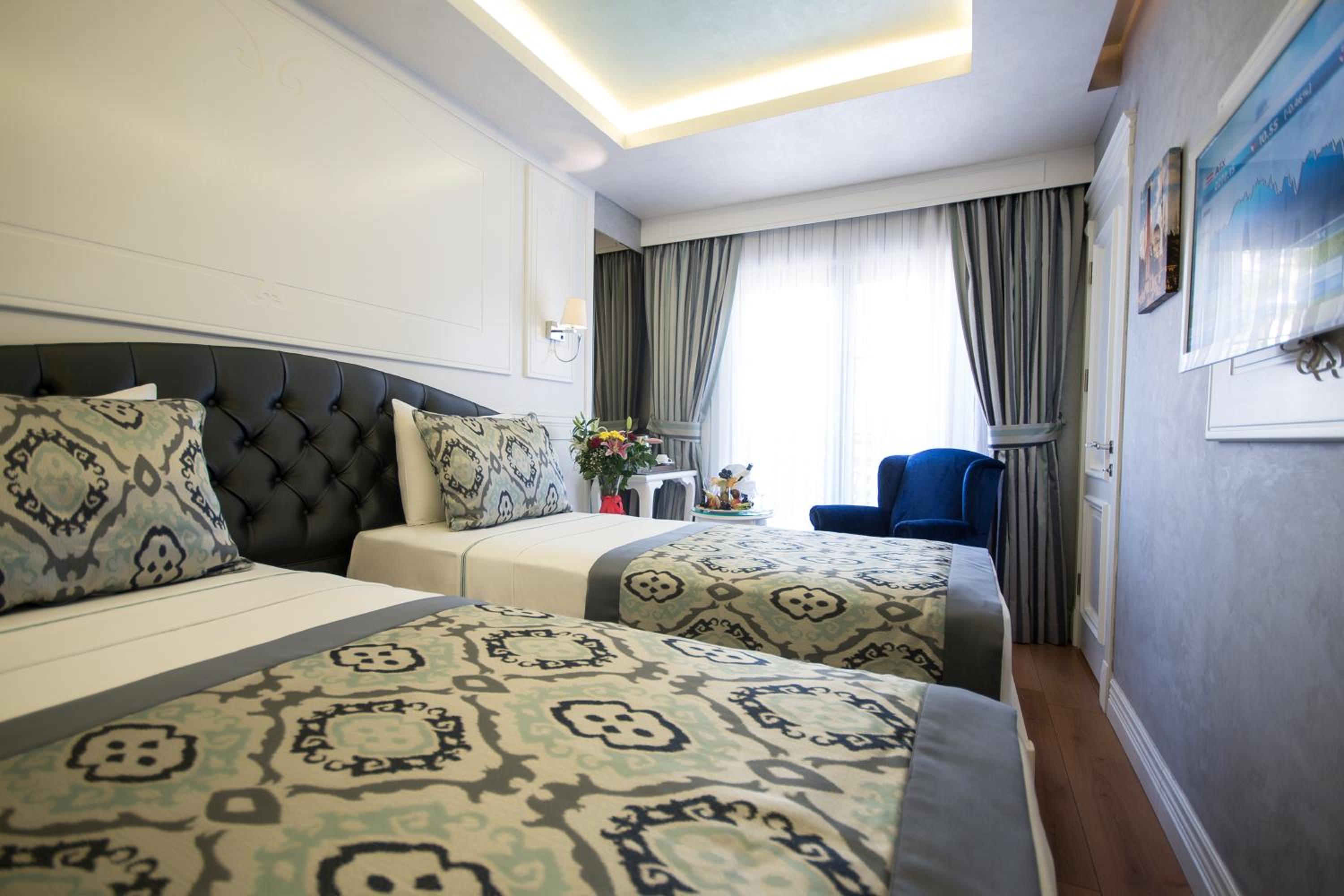 Superior Triple Room photo 2