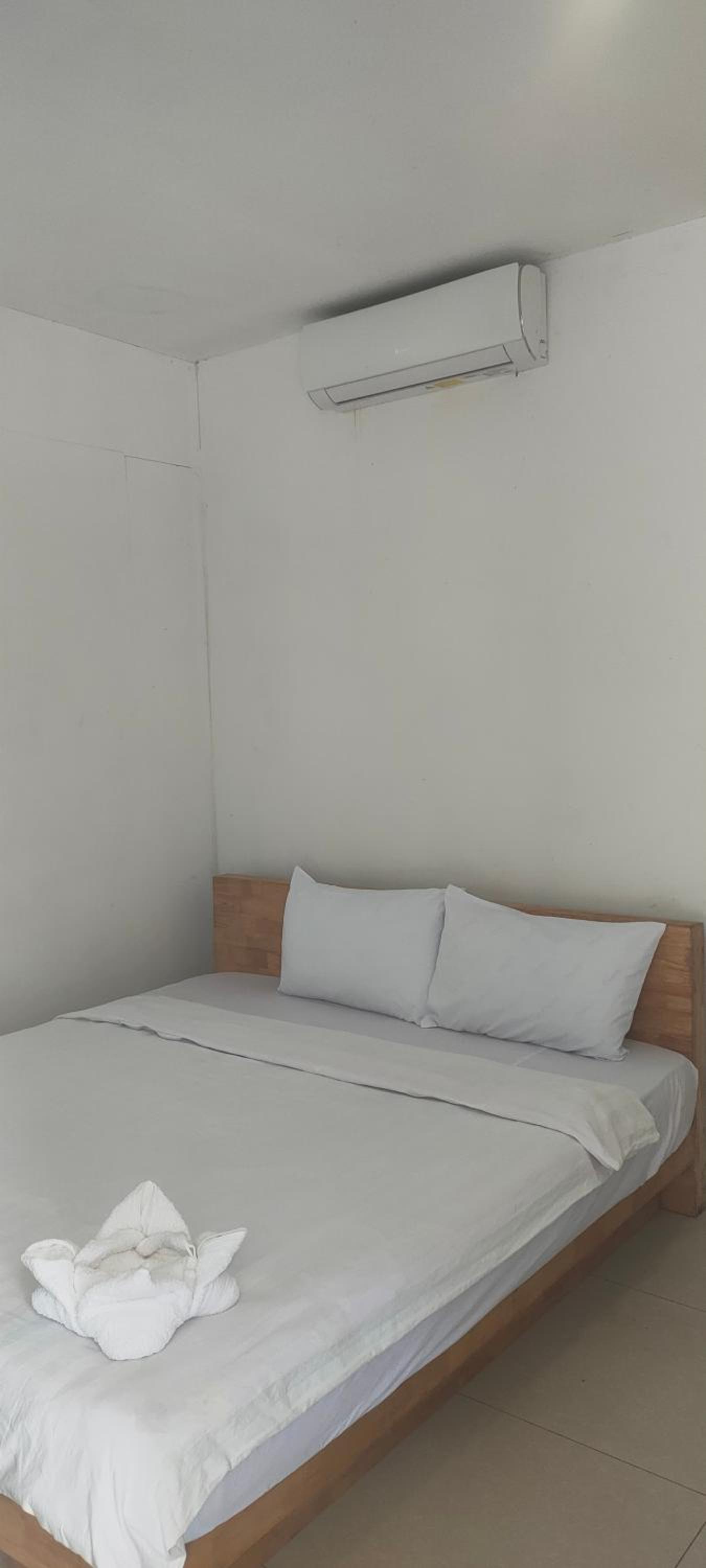 Deluxe Double Room - Photo 12