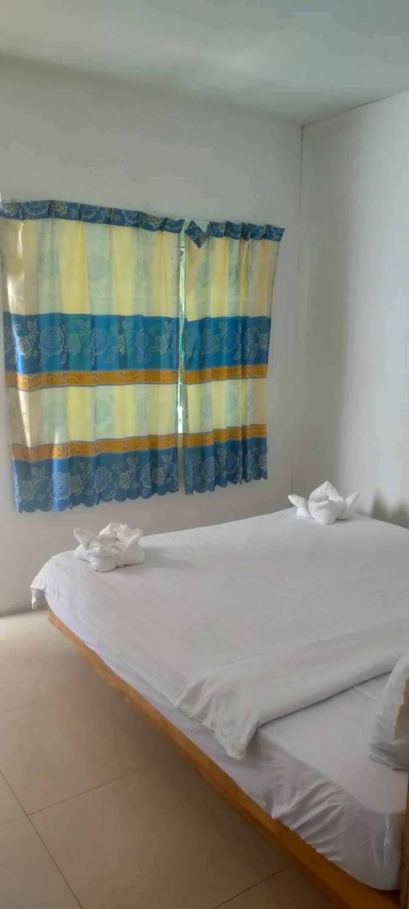 Deluxe Double Room - Photo 11