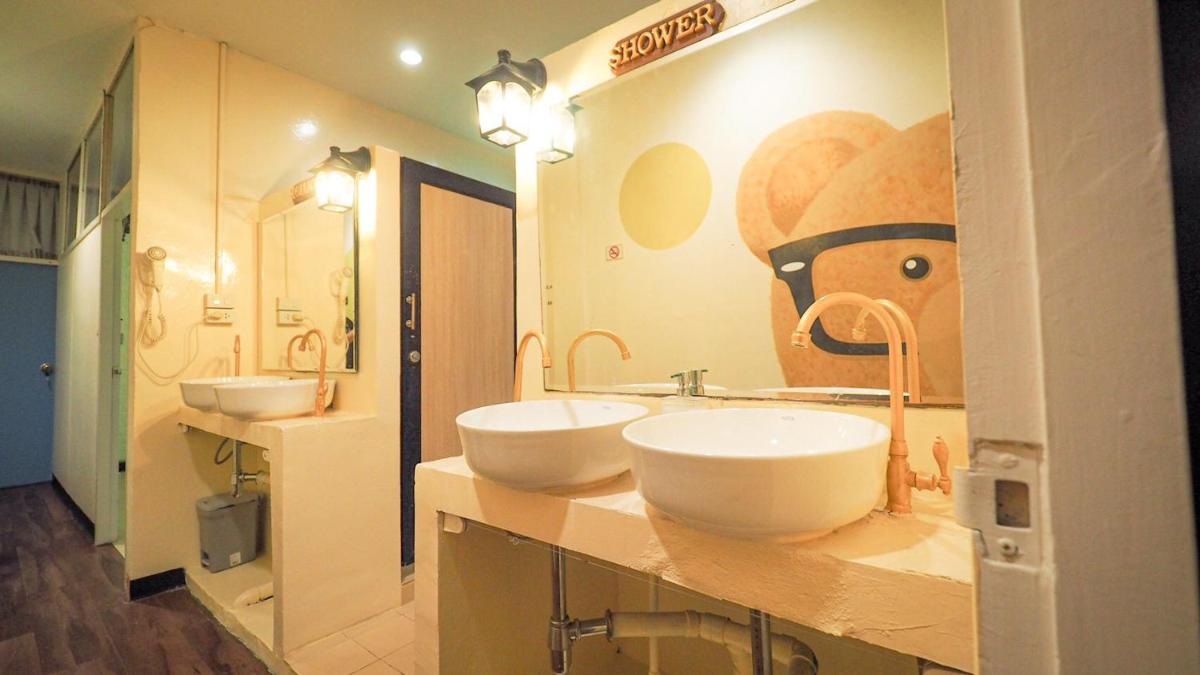 Double Room with Shared Bathroom photo 1