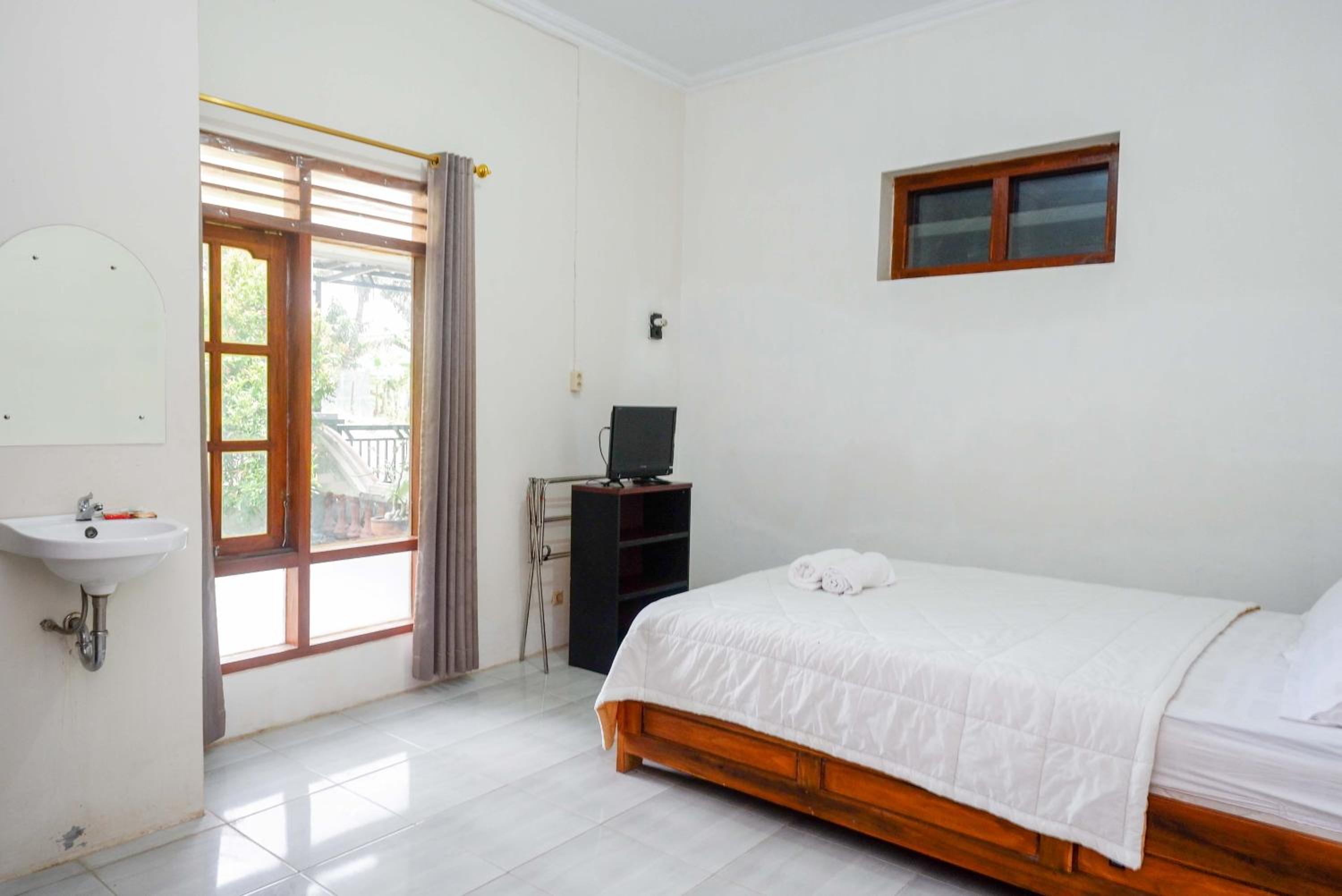 Economy Double Room