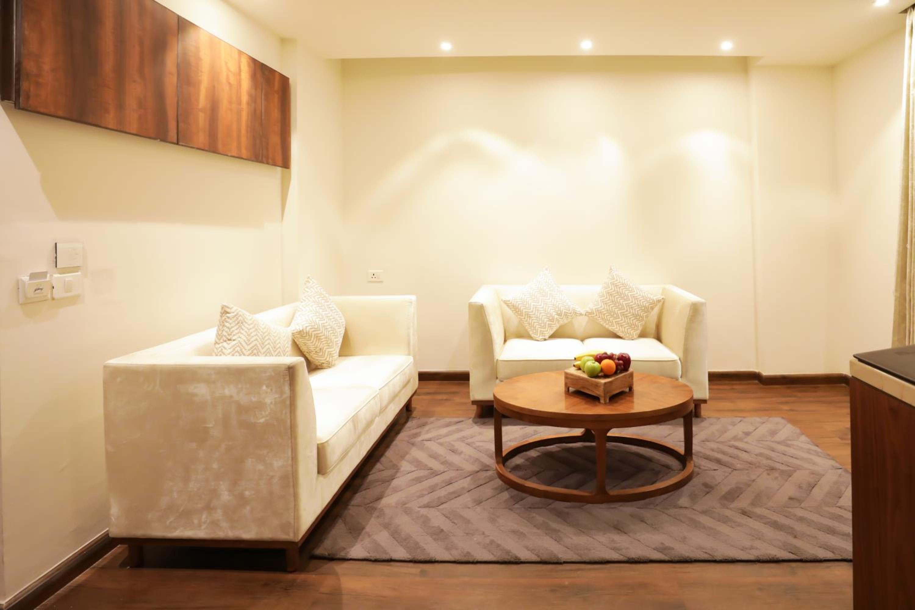 Suite with Terrace - Photo 3