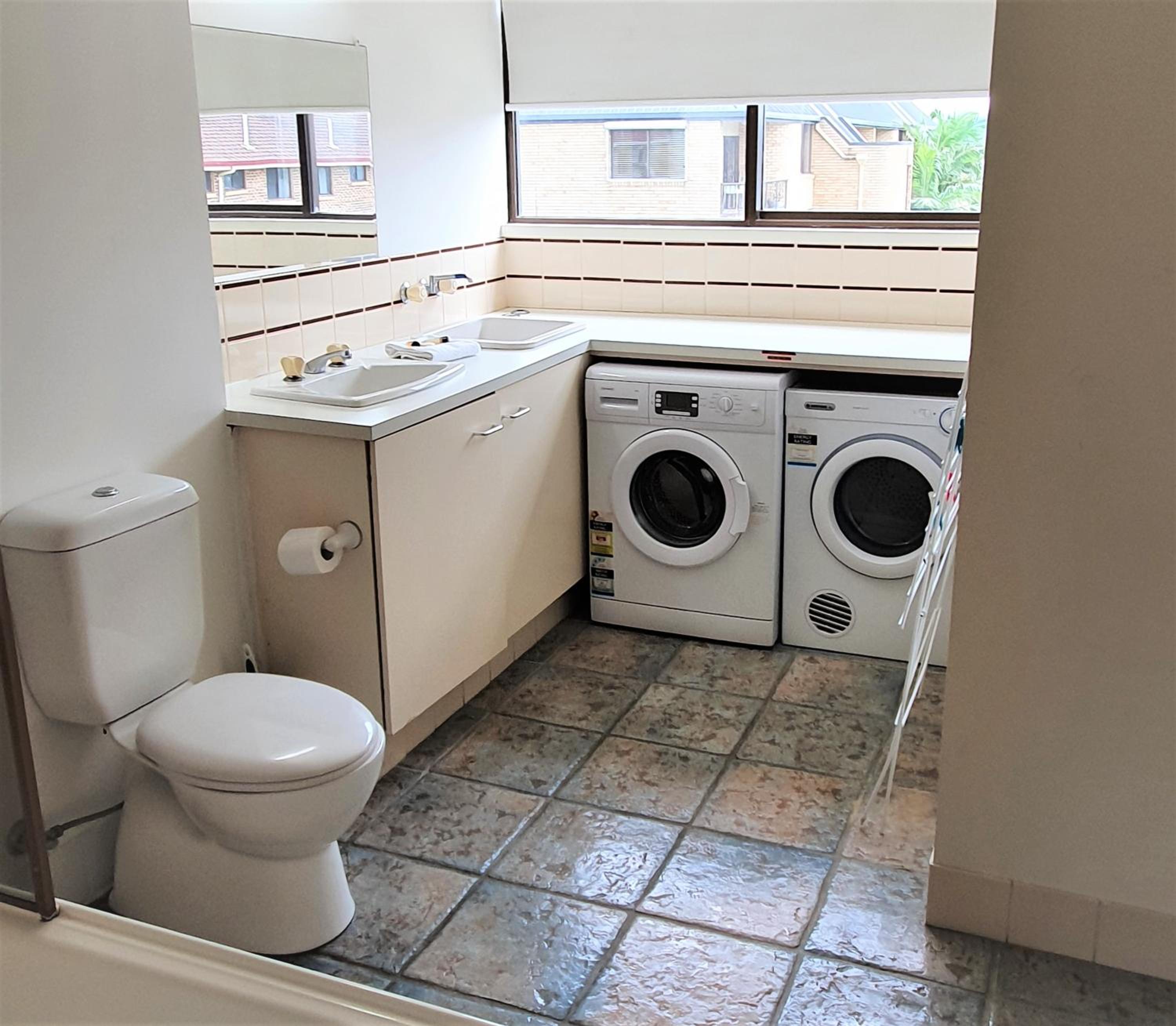 Two Bedroom Low Floor Ocean View Apartment photo 3