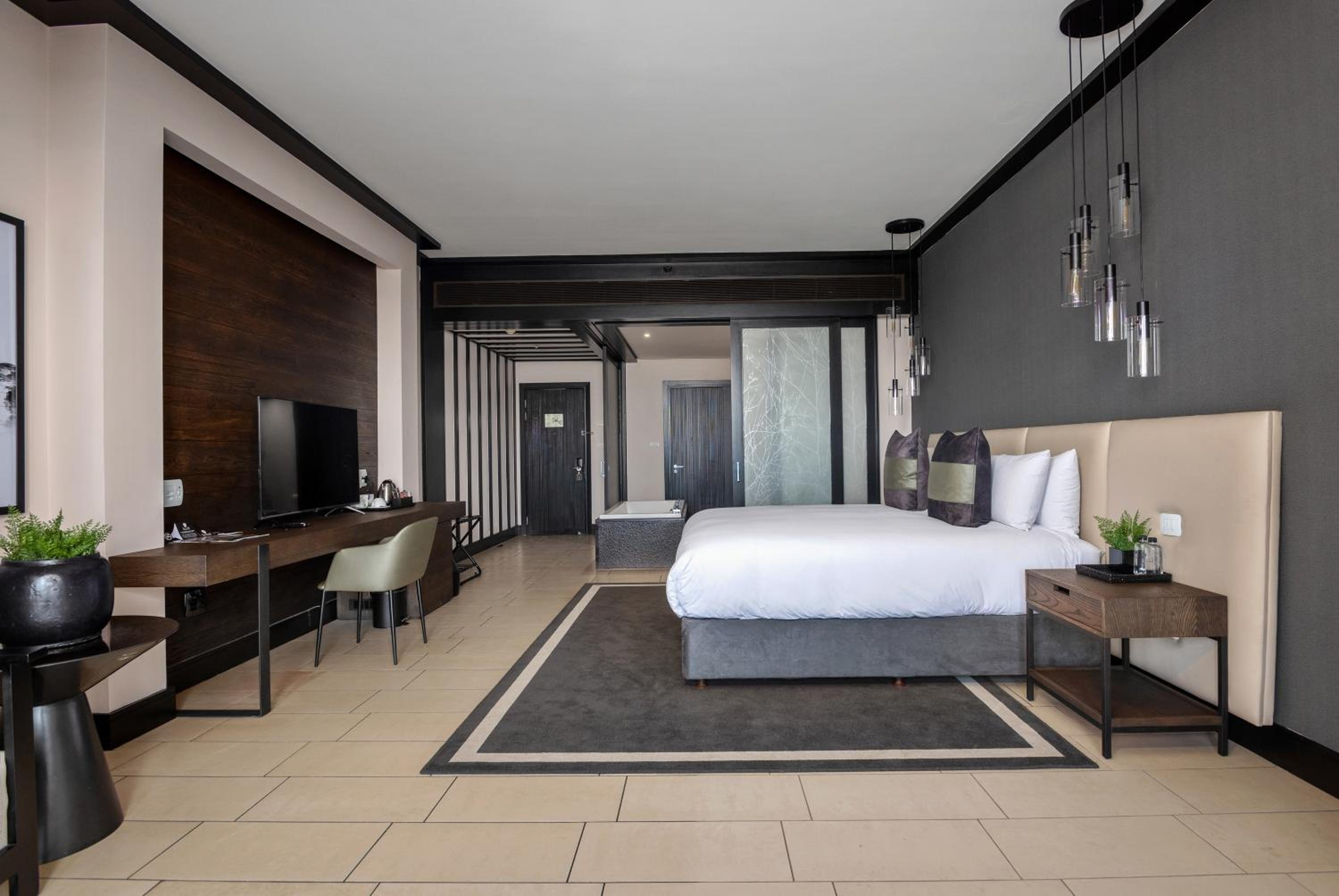 Luxury Garden Room - Photo 8