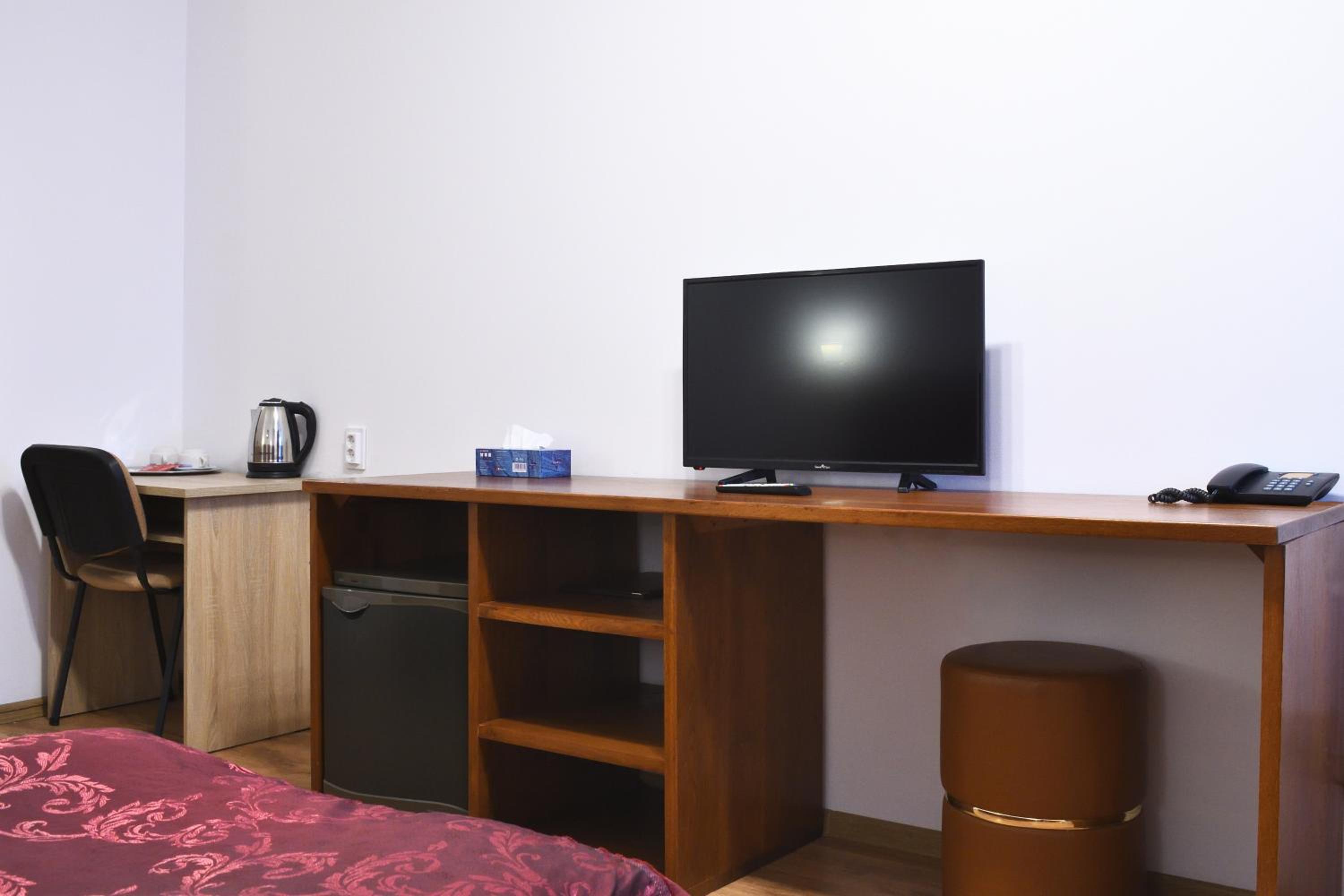 Twin Room - Photo 14