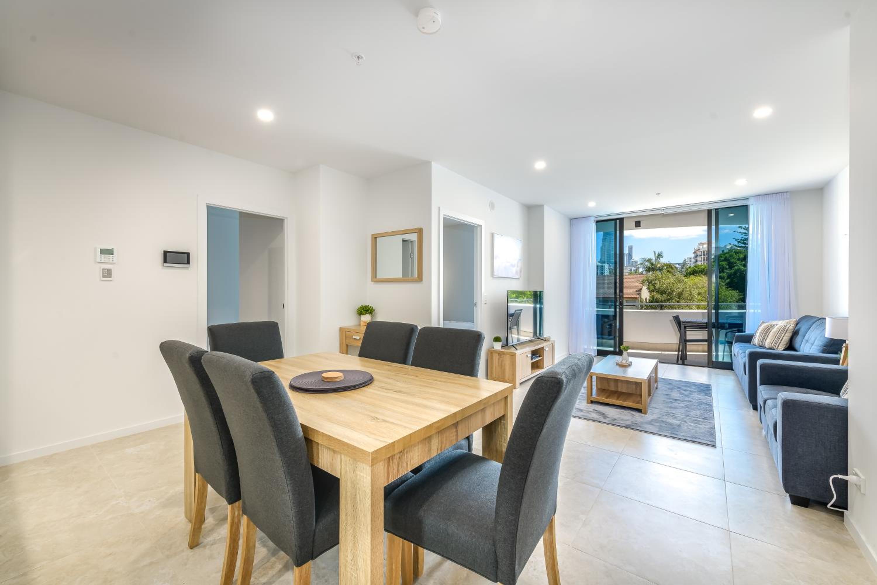 Lv2 Large Brand New 2 Bedroom Apartment