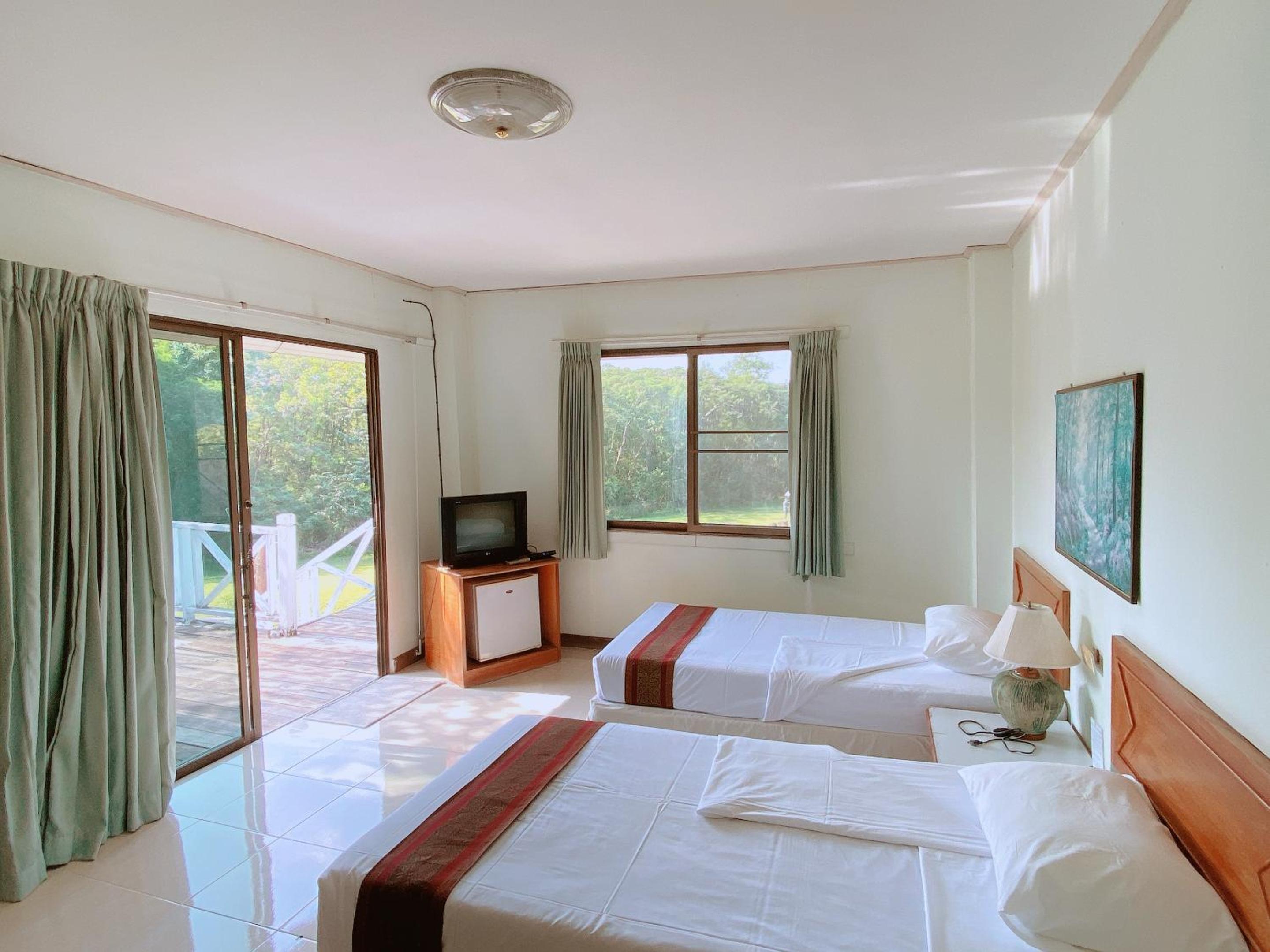 Superior Twin Room - Photo 4