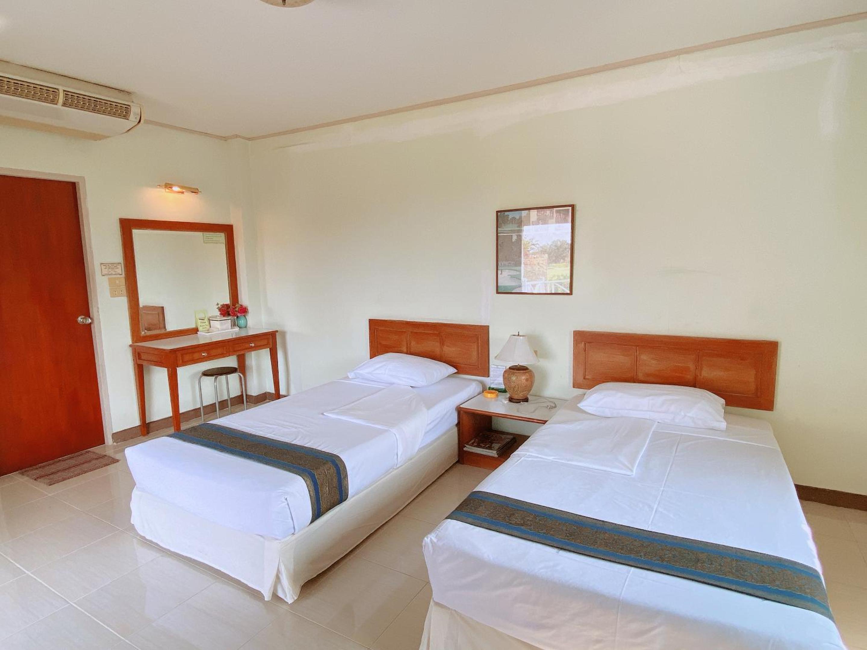 Superior Twin Room - Photo 8