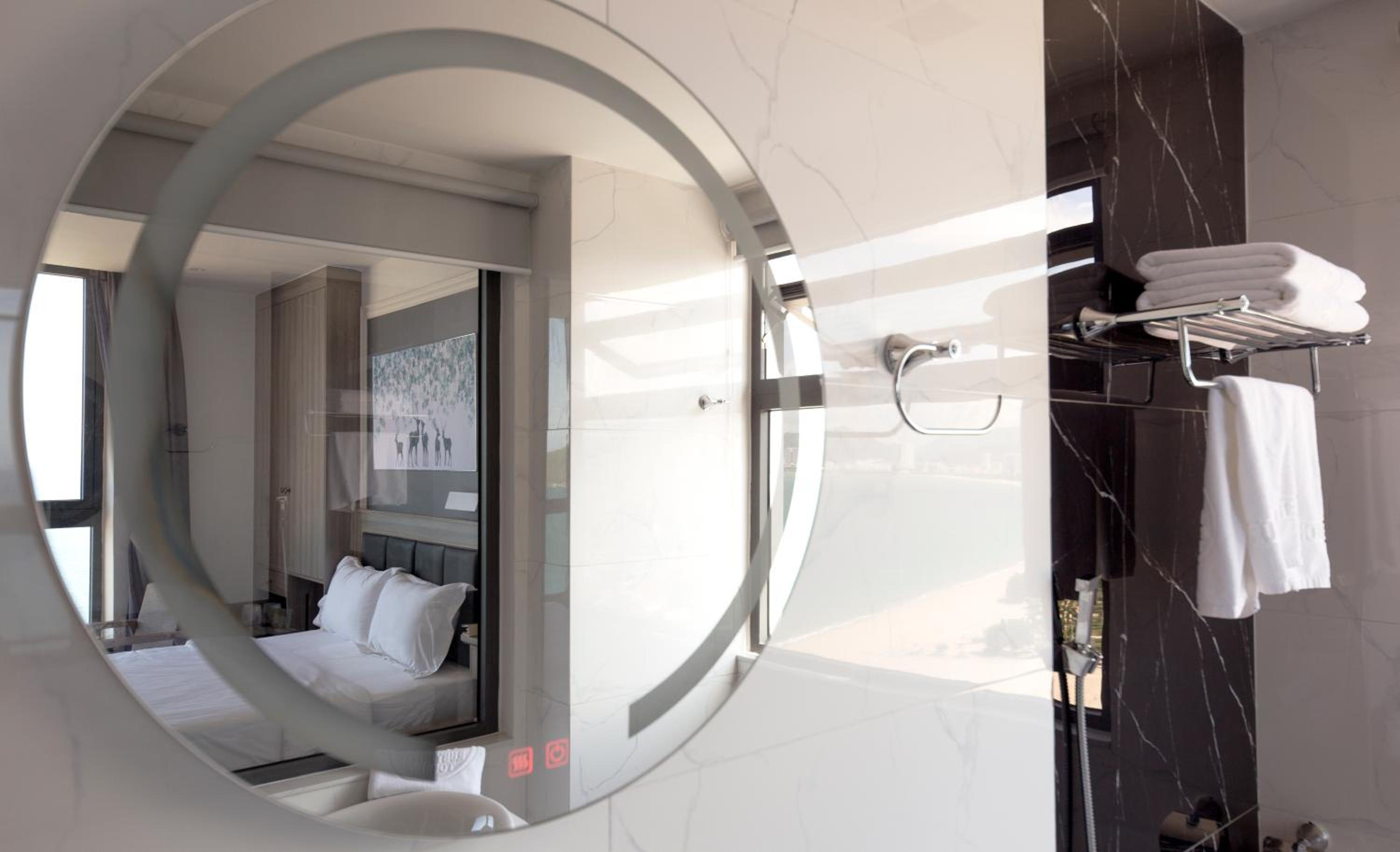 Deluxe Family Room - Photo 6