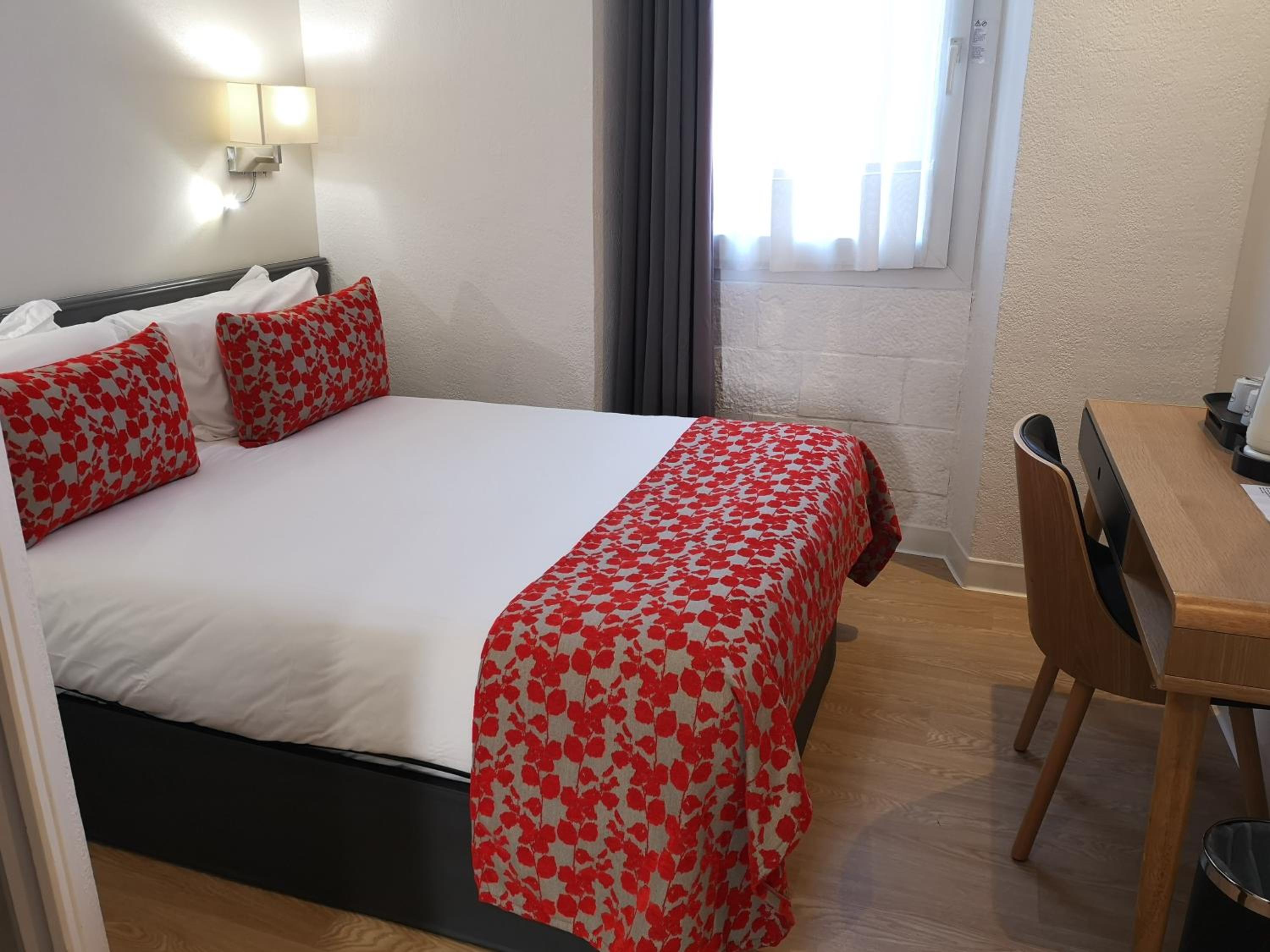 Small Double Room - Photo 5