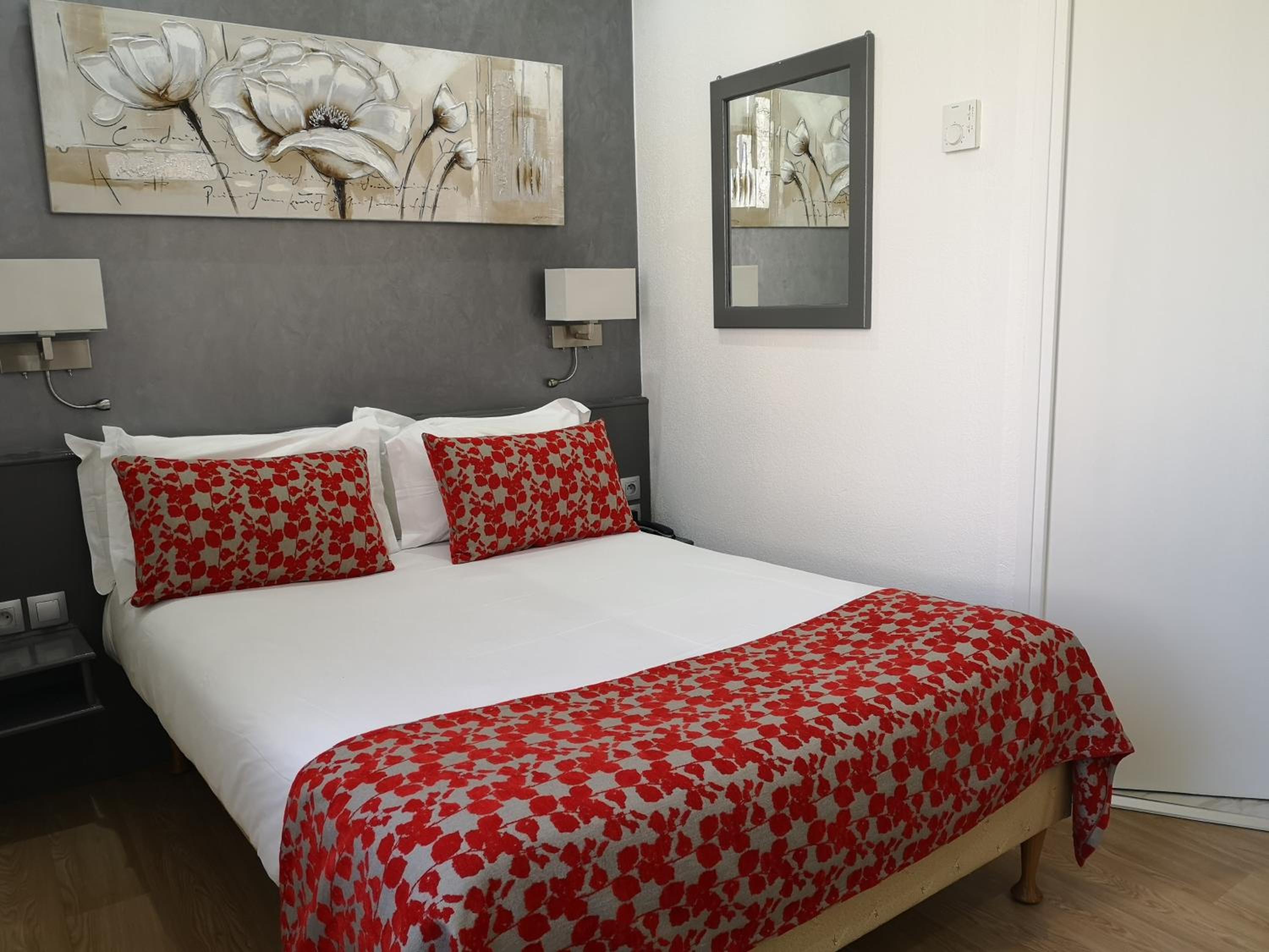 Small Double Room - Photo 4