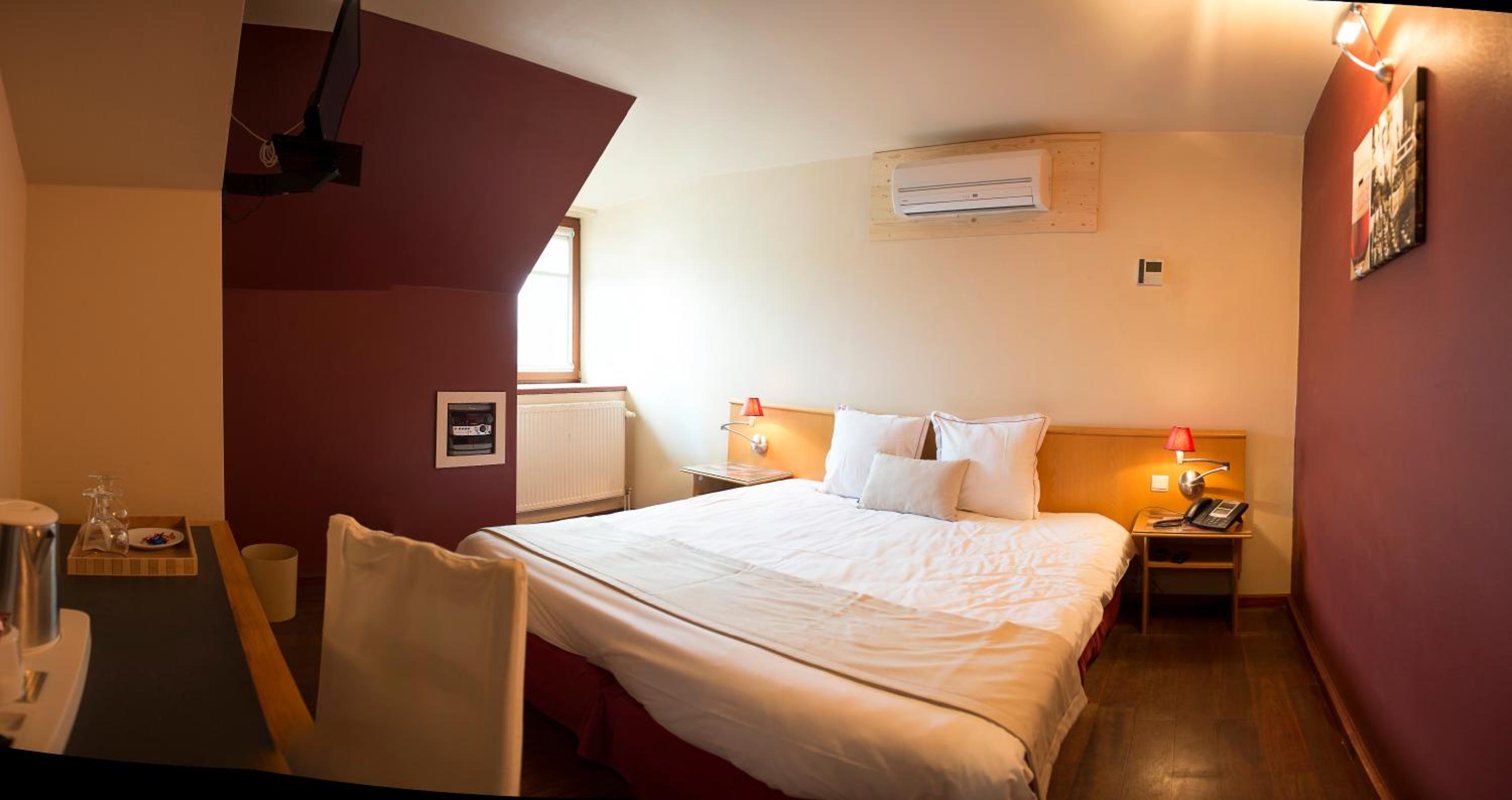 Double Room - Photo 5