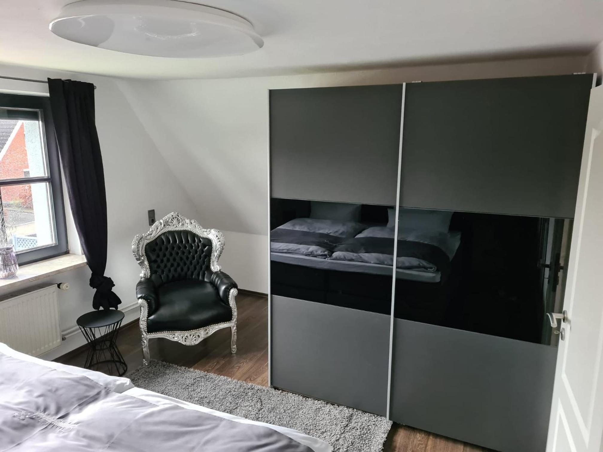 One-Bedroom Apartment - Photo 9