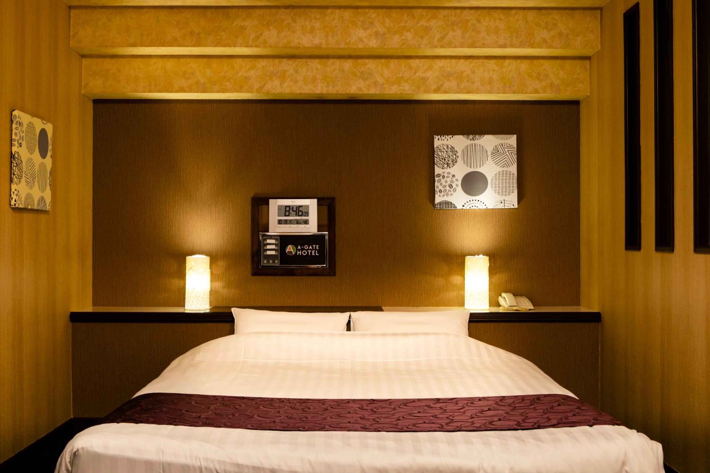 Double Room with Private Bathroom - Photo 1
