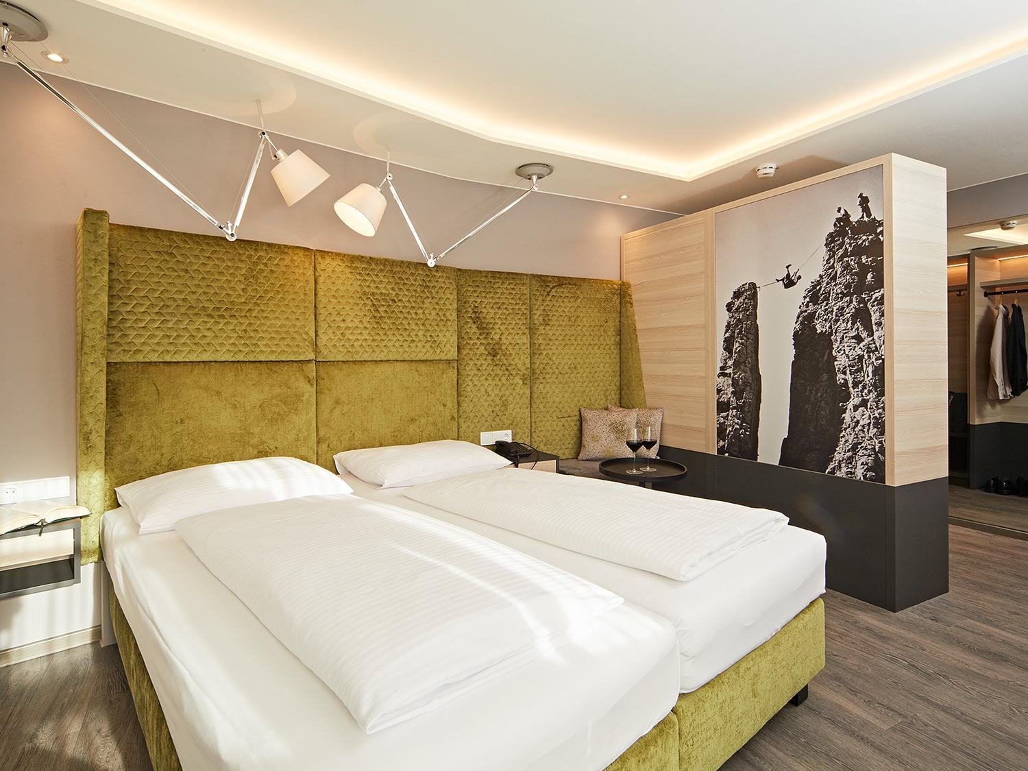 Double Room with Balcony - Photo 1