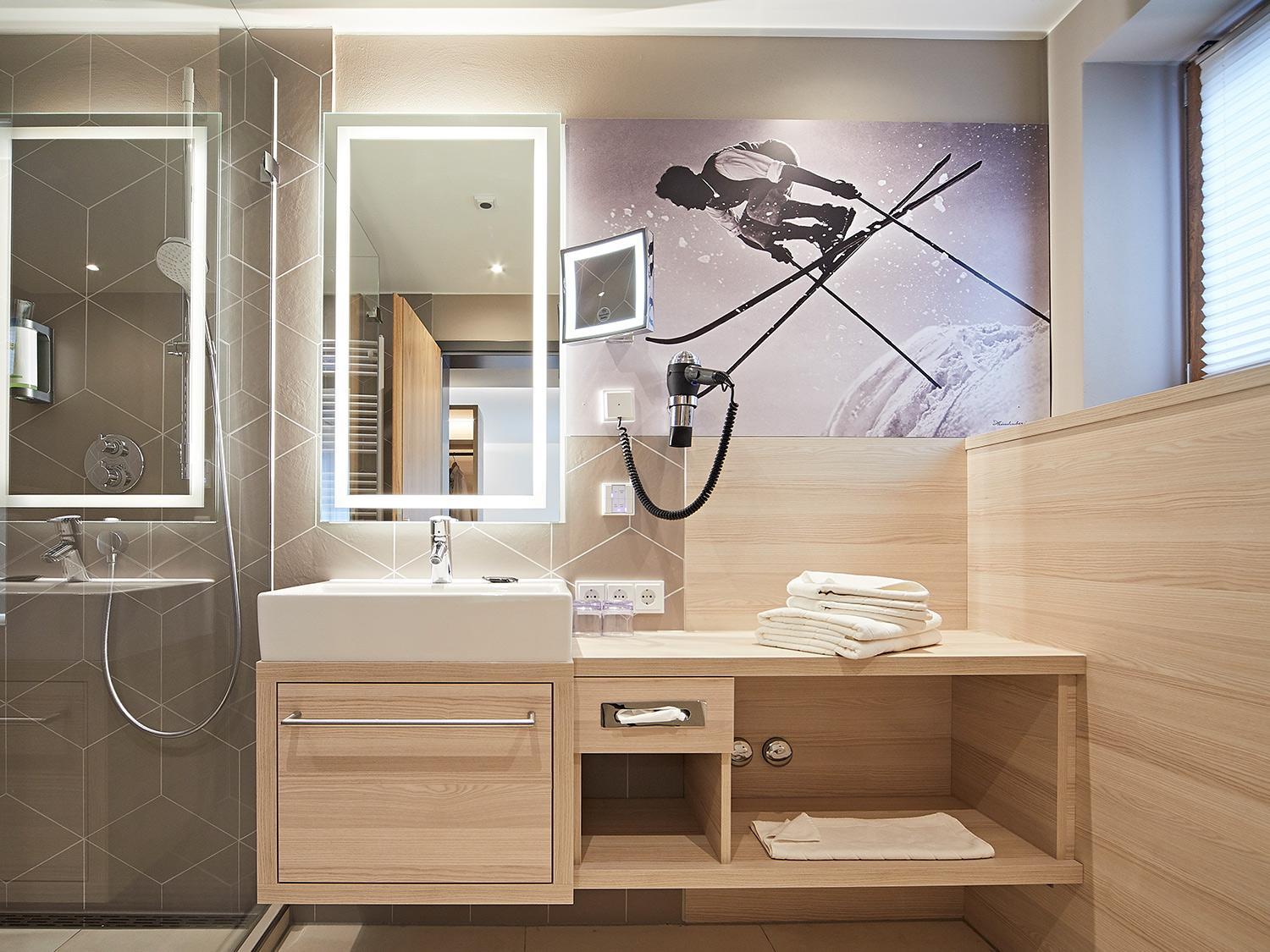 Double Room with Balcony - Photo 3
