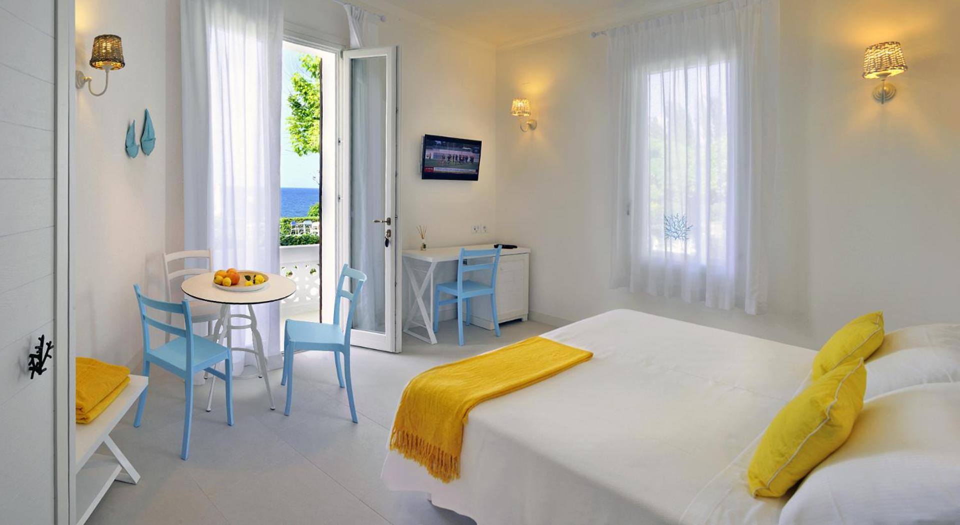 Deluxe Double Room with Sea View photo 1