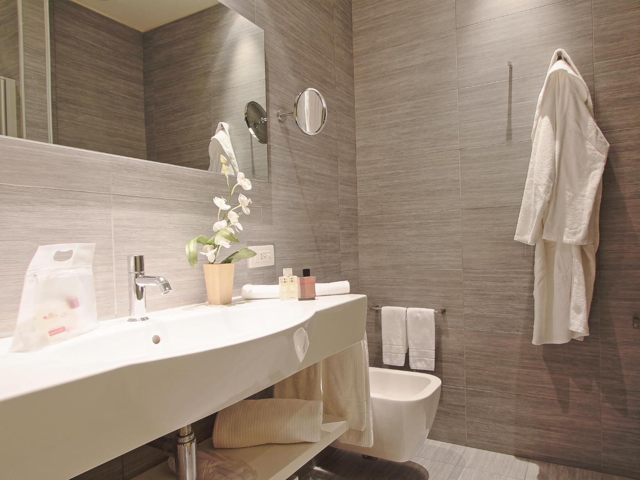 Classic Double Room - Photo 13
