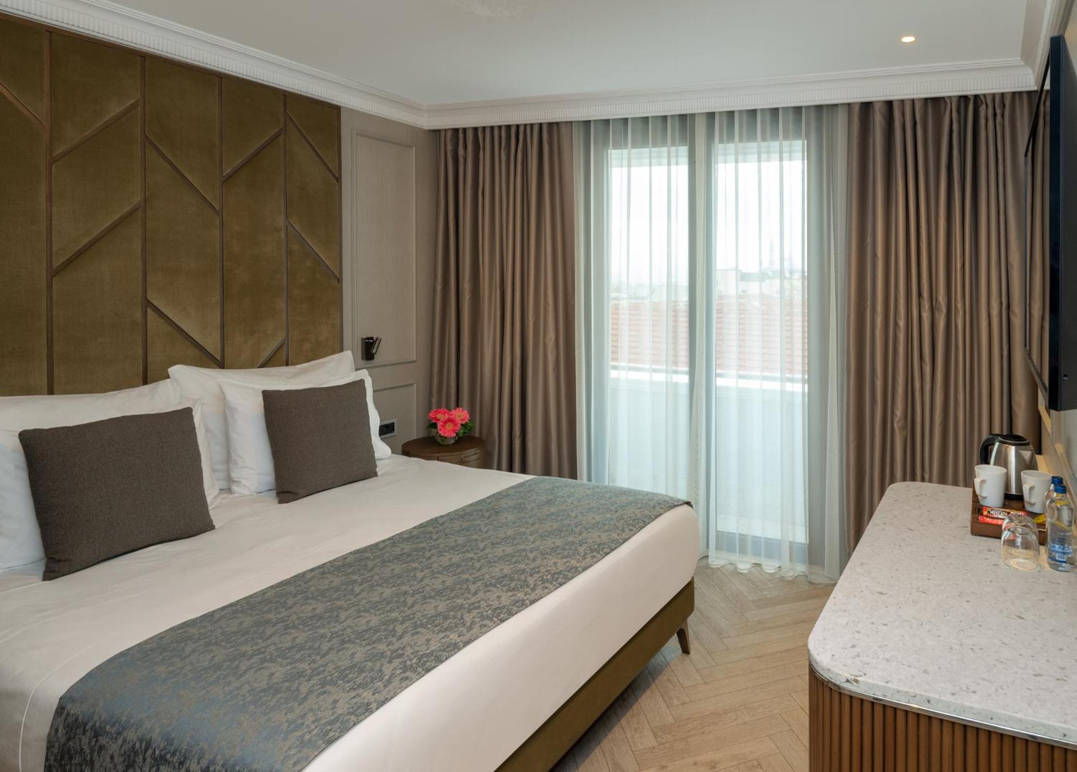 Double Room with Sea View photo 2