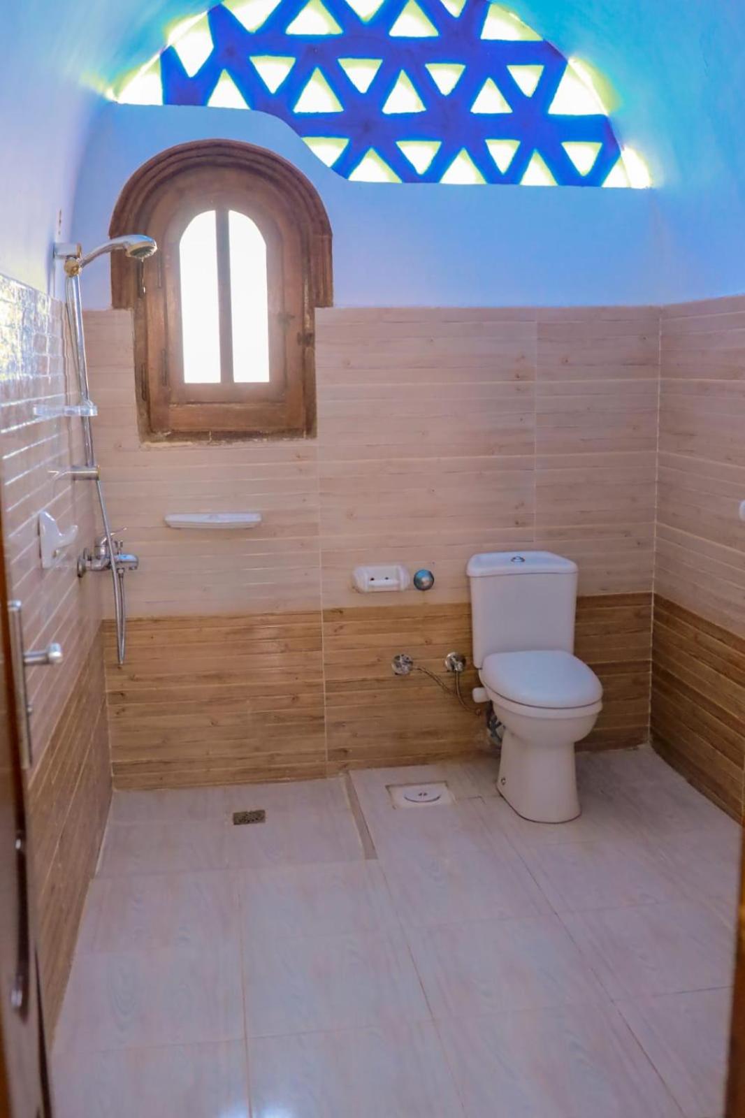 Double or Twin Room with Terrace - Photo 2