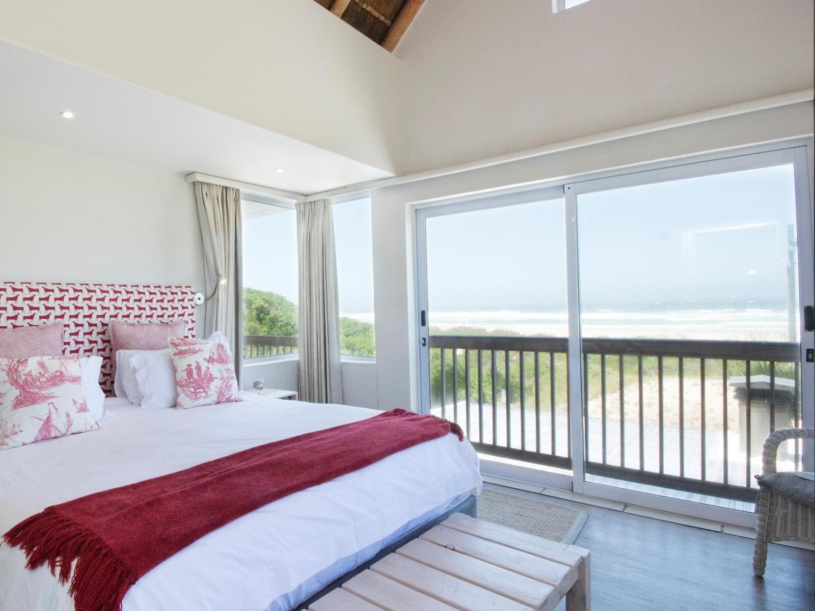 Deluxe King Room - Photo 5