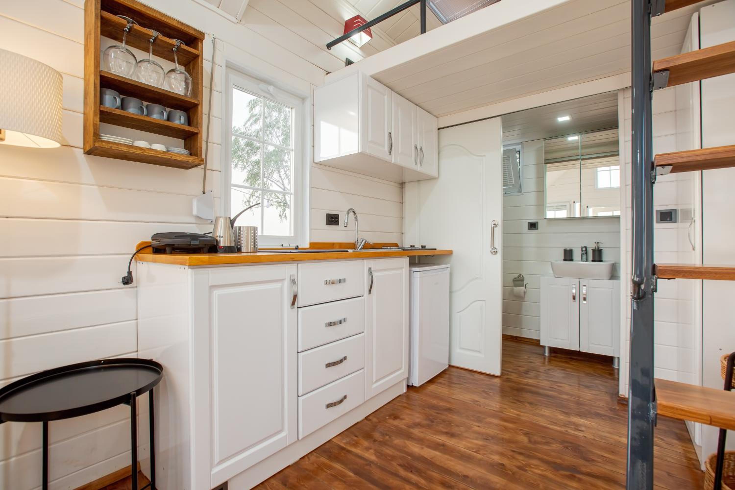 Bungalow with Garden View - Photo 8