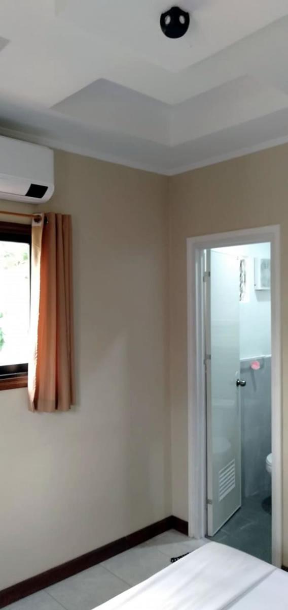 Double Room with Private Bathroom - Photo 12