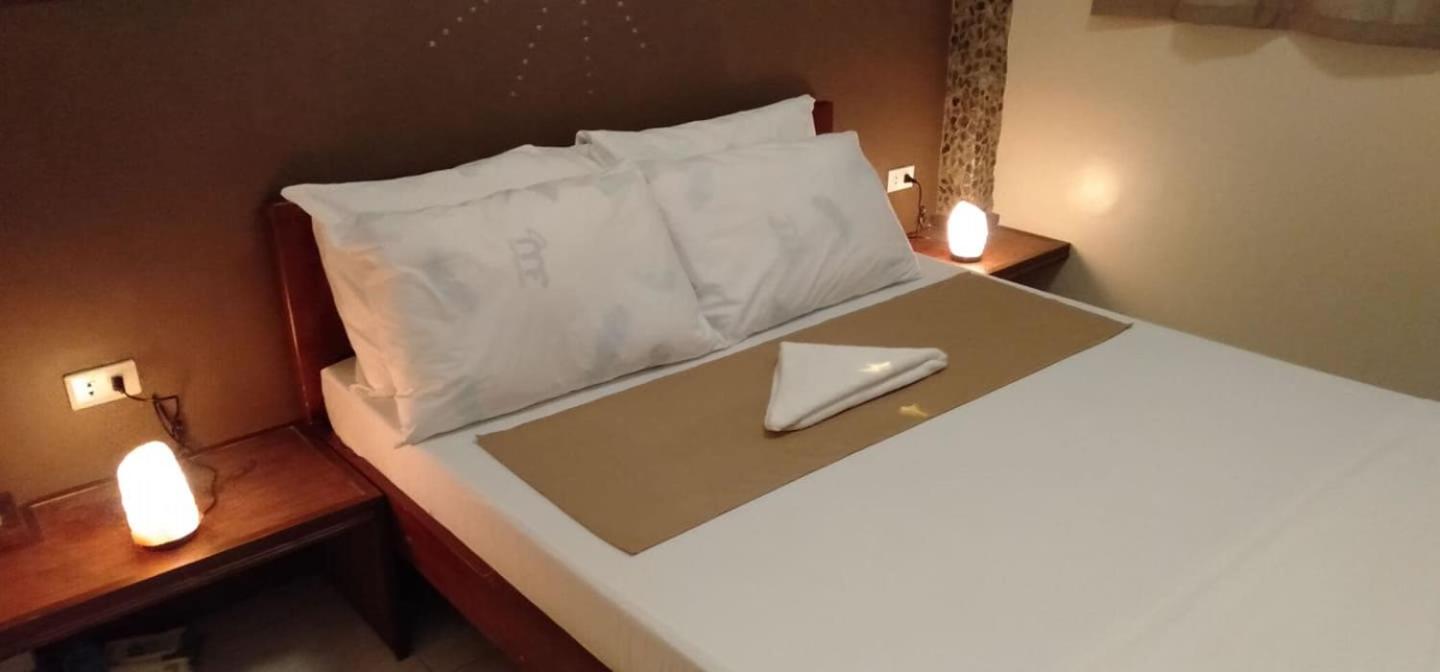 Double Room with Private Bathroom - Photo 8