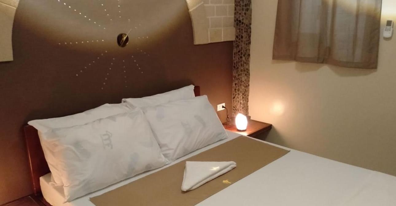 Double Room with Private Bathroom - Photo 7