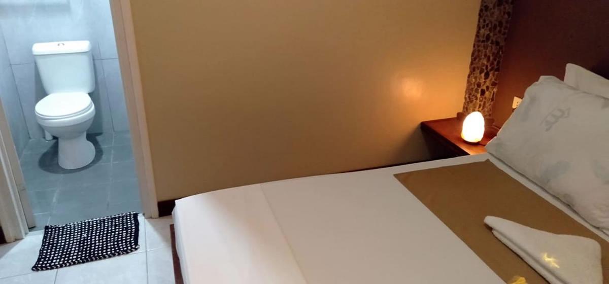 Double Room with Private Bathroom - Photo 4
