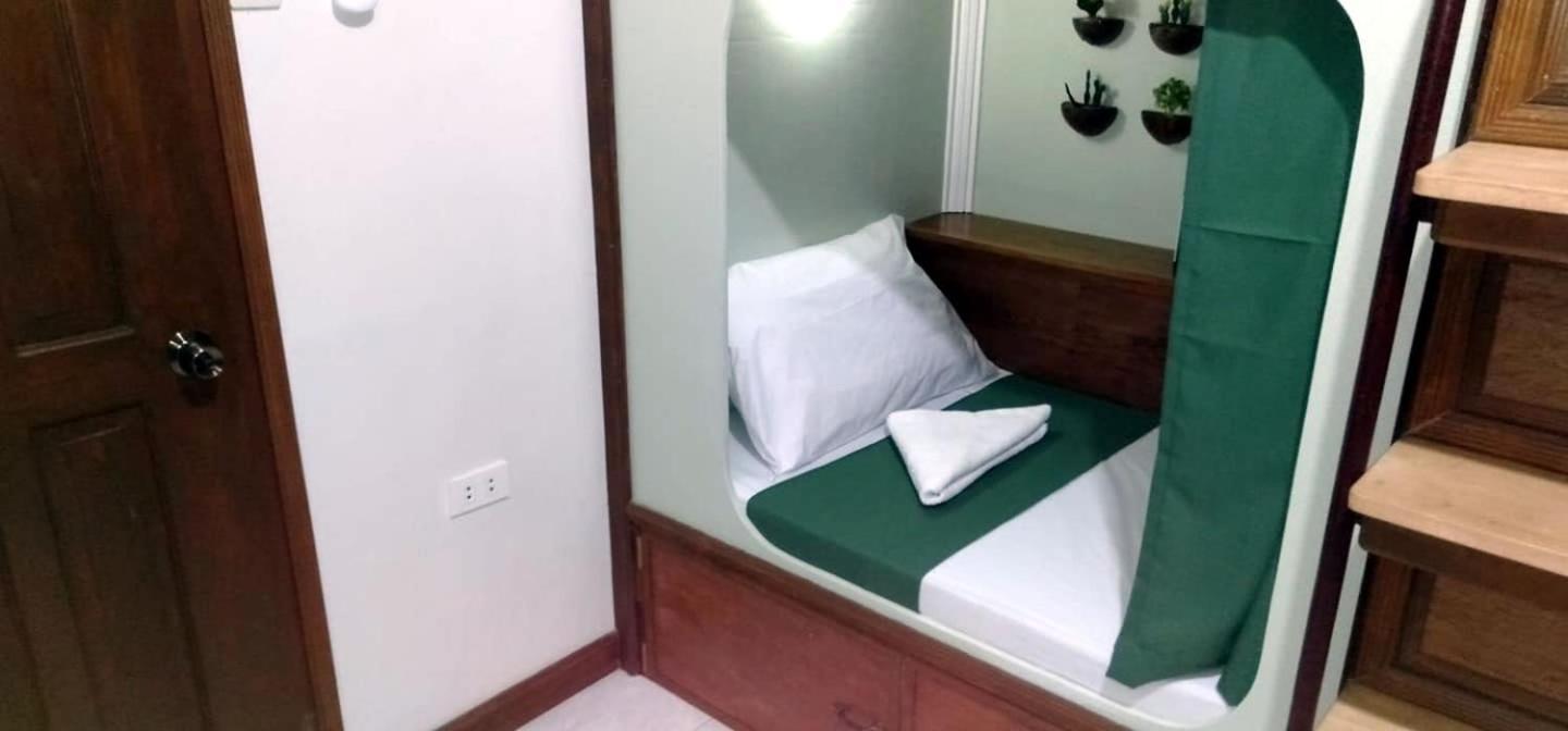 Deluxe Quadruple Room - Photo 1