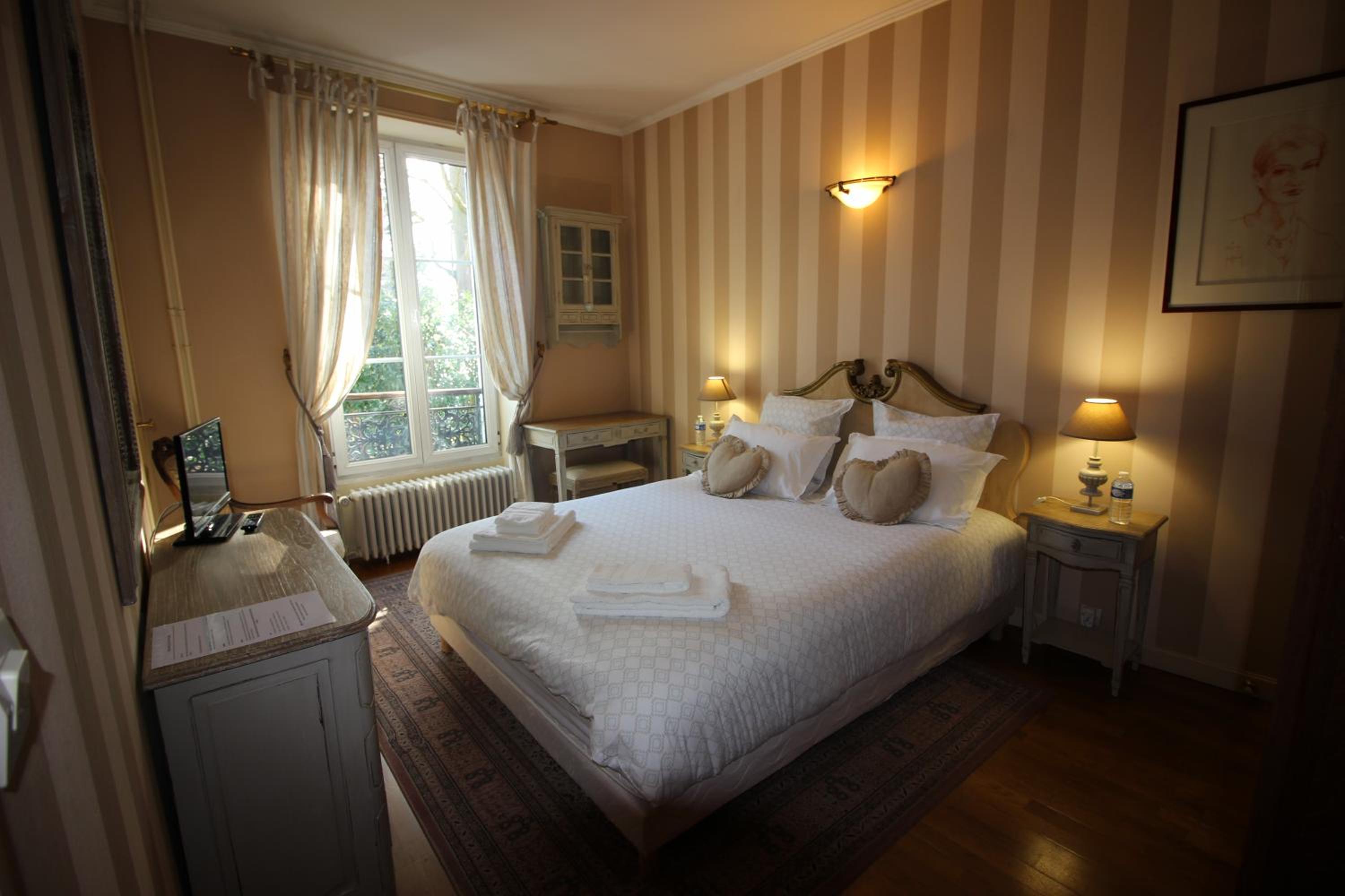 Standard Double Room - Photo 1