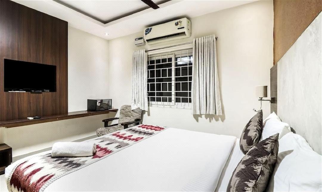 Deluxe Double Room (2 Adults + 1 Child) - Photo 6
