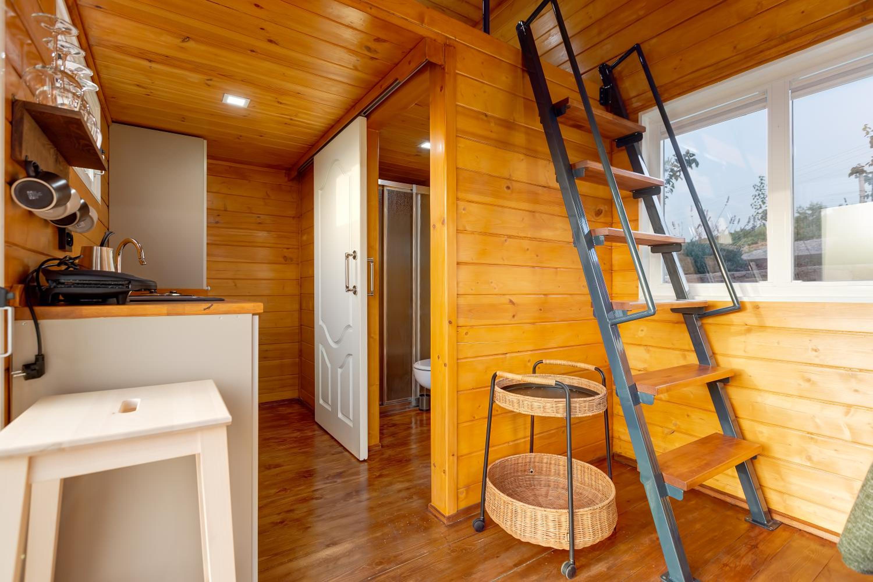 Superior Bungalow - Photo 6