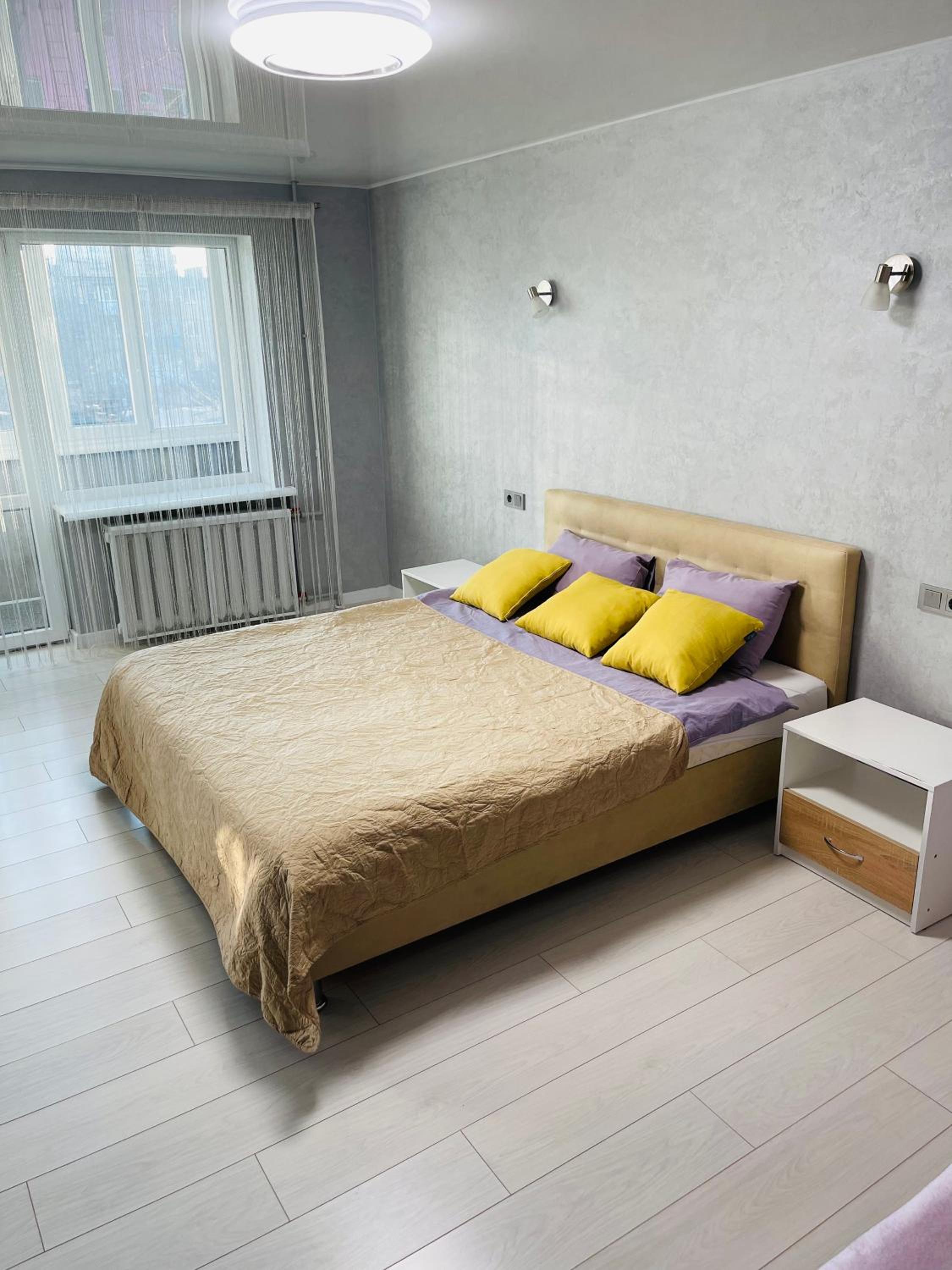 One-Bedroom Apartment photo 1