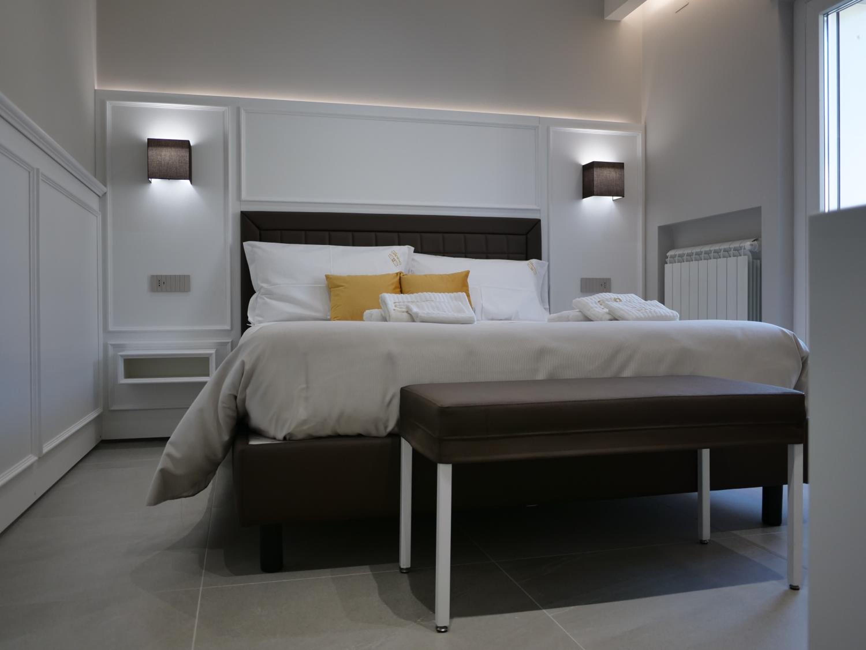 Deluxe Room - Photo 1
