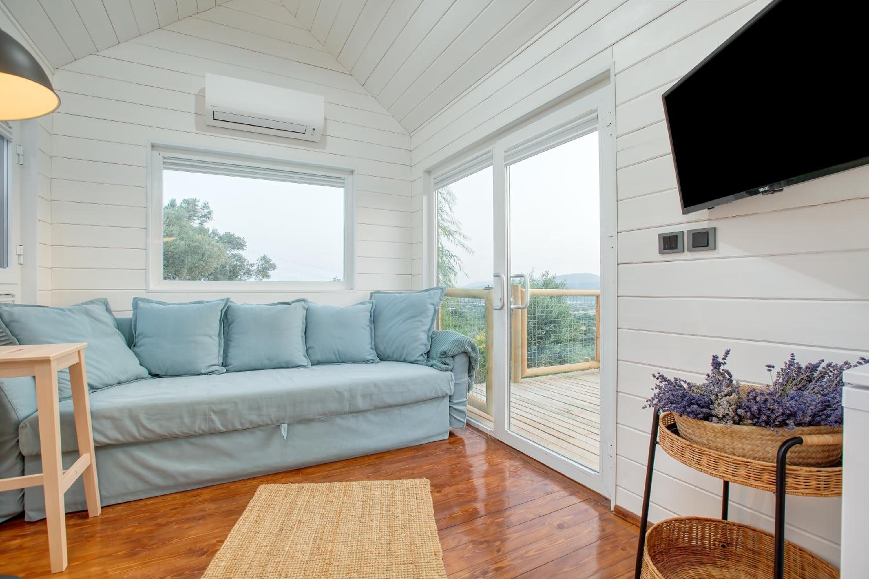 Family Bungalow - Photo 5