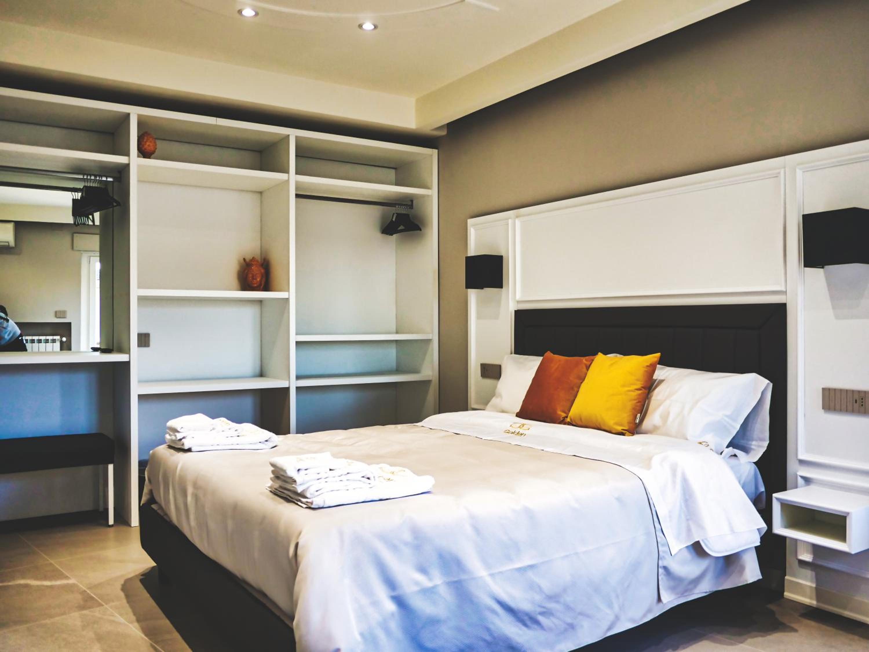 Deluxe Family Room - Photo 16