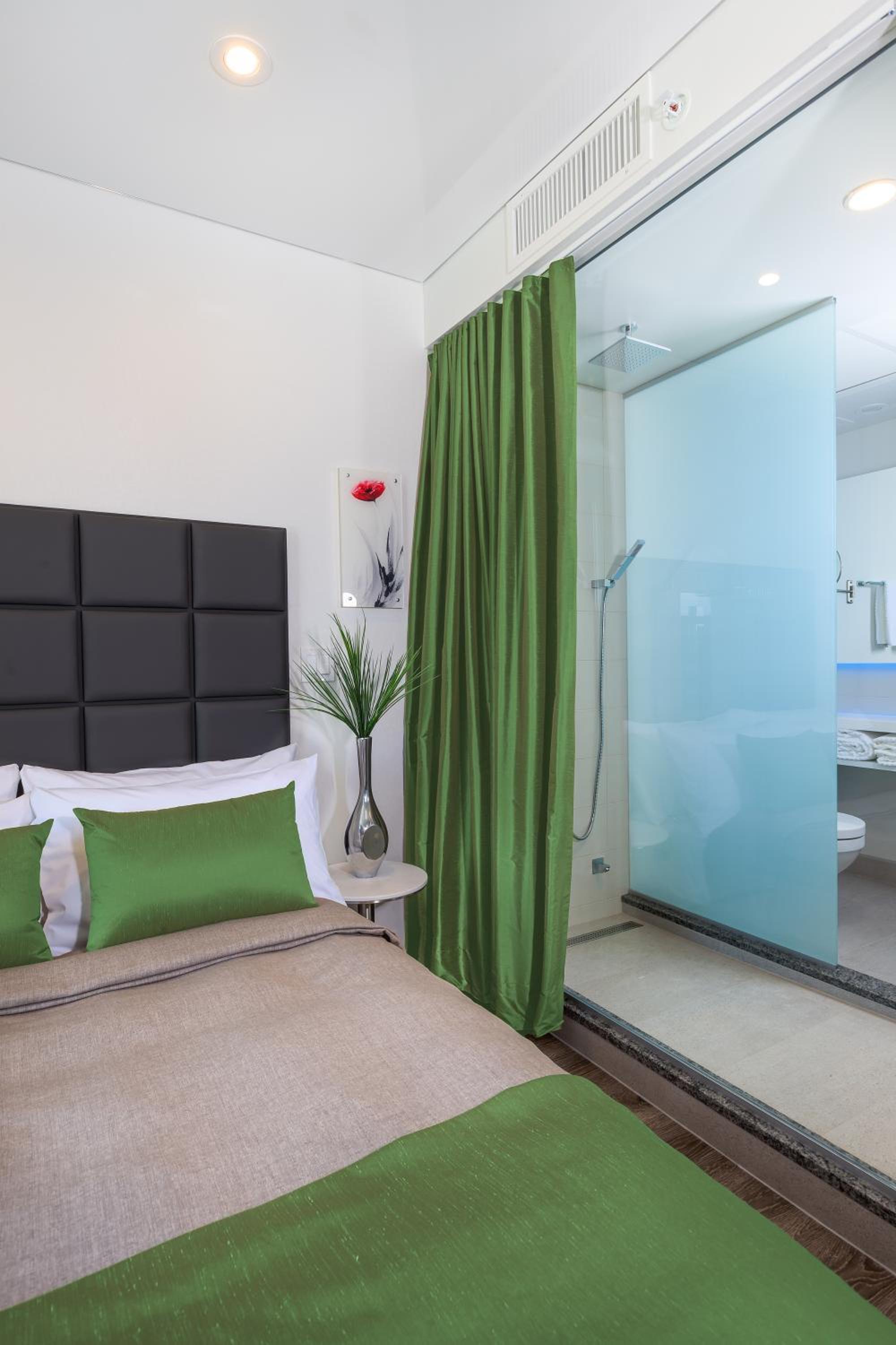 Business Double Room photo 2