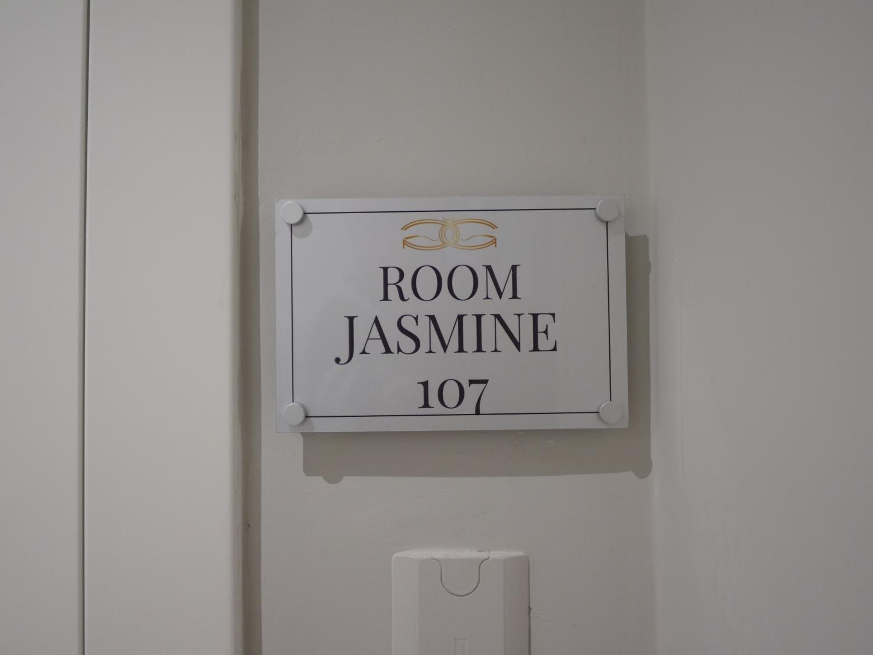 Deluxe Family Room - Photo 12