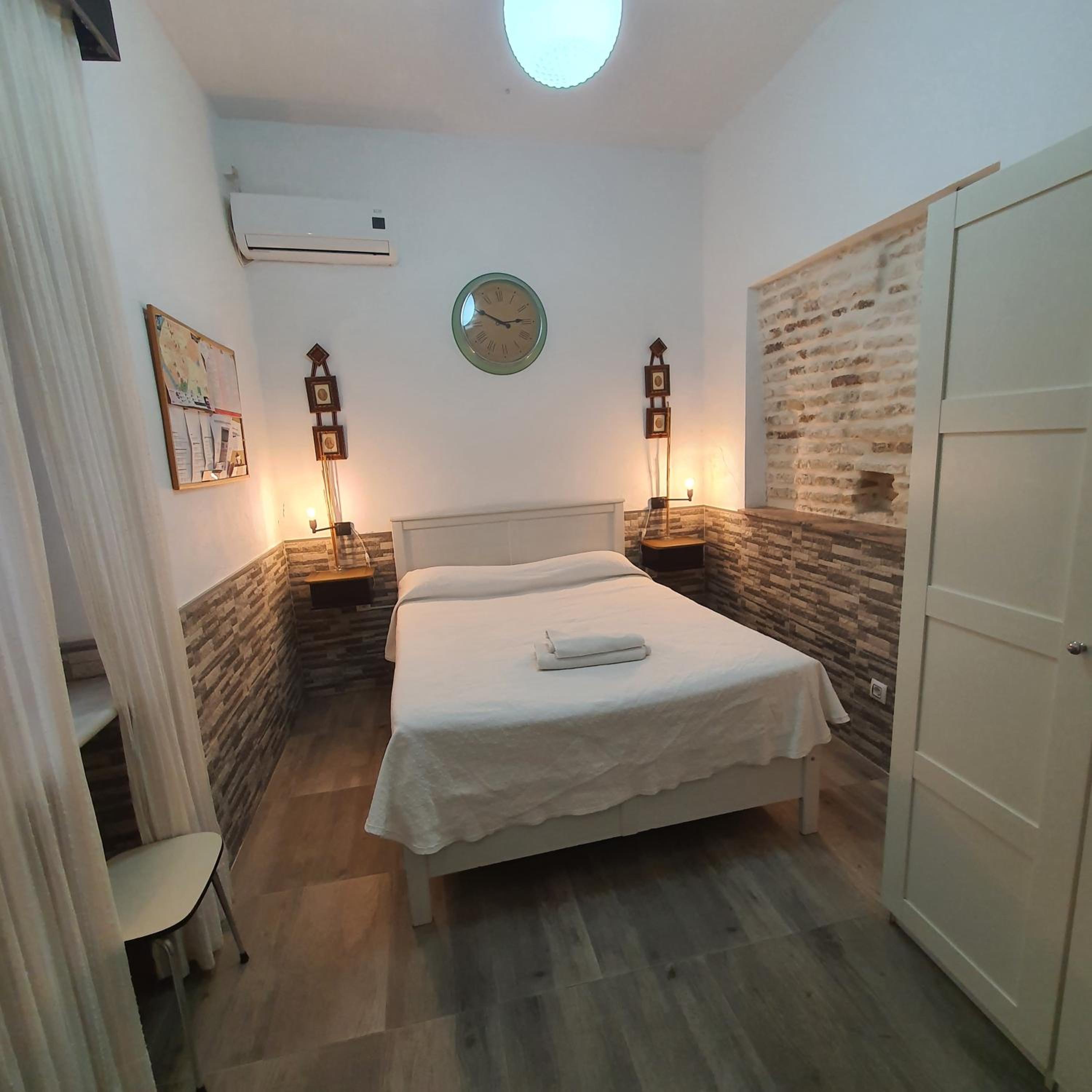 Habitación Doble con Baño Privado