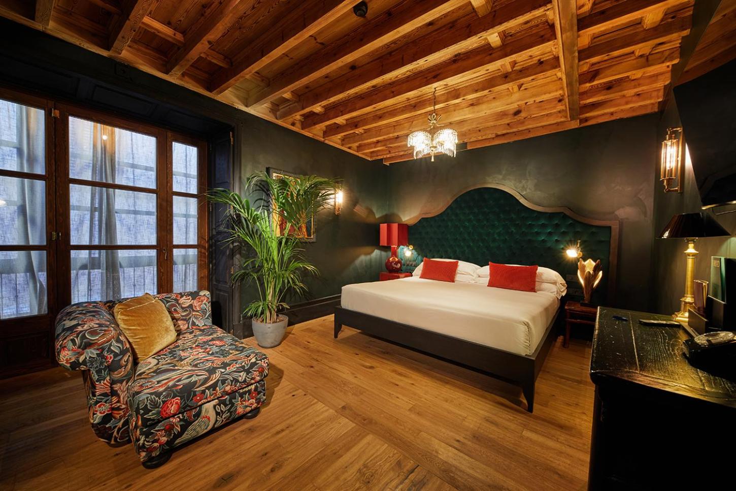 Suite 8