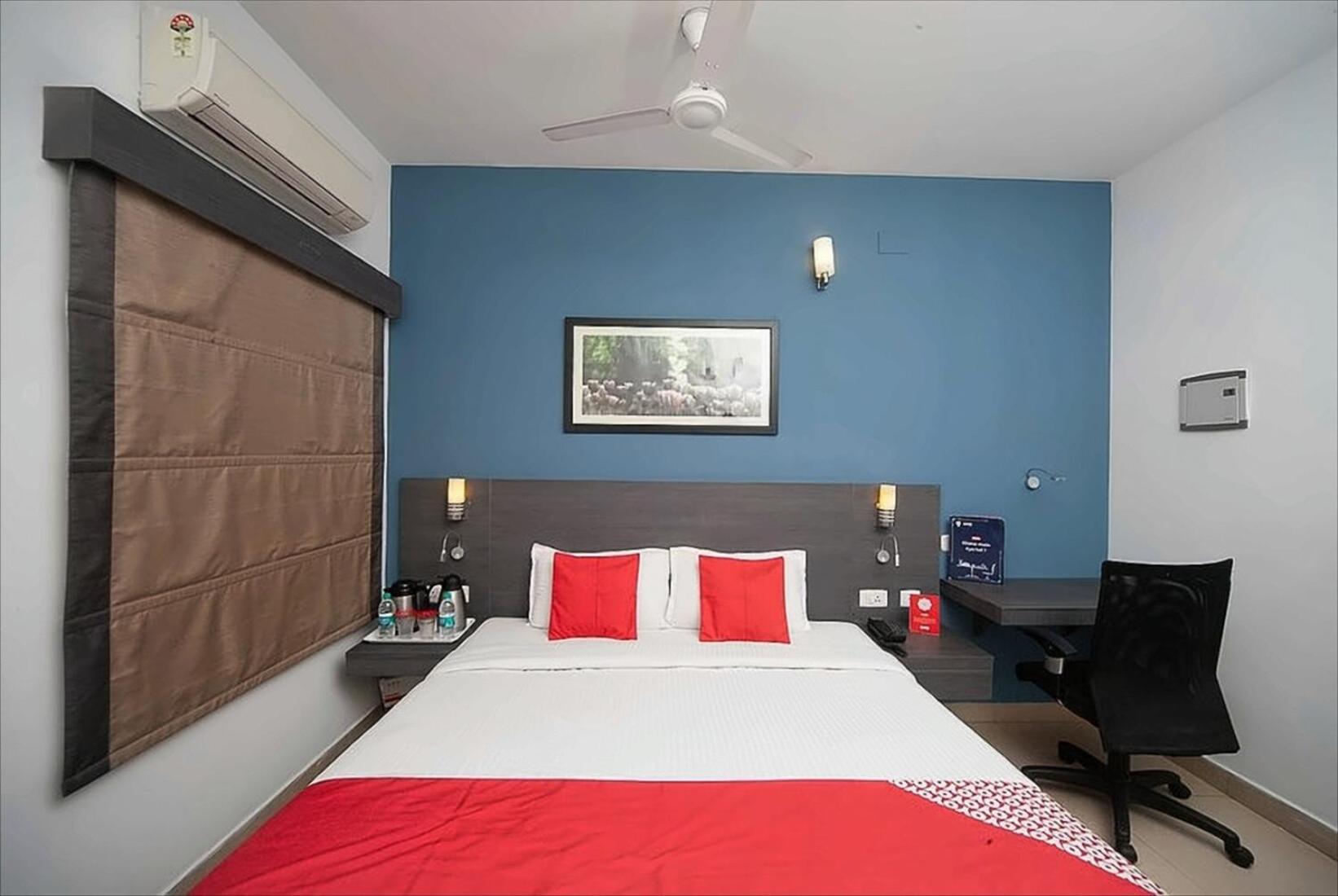 Deluxe Double Room (2 Adults + 1 Child) - Photo 10